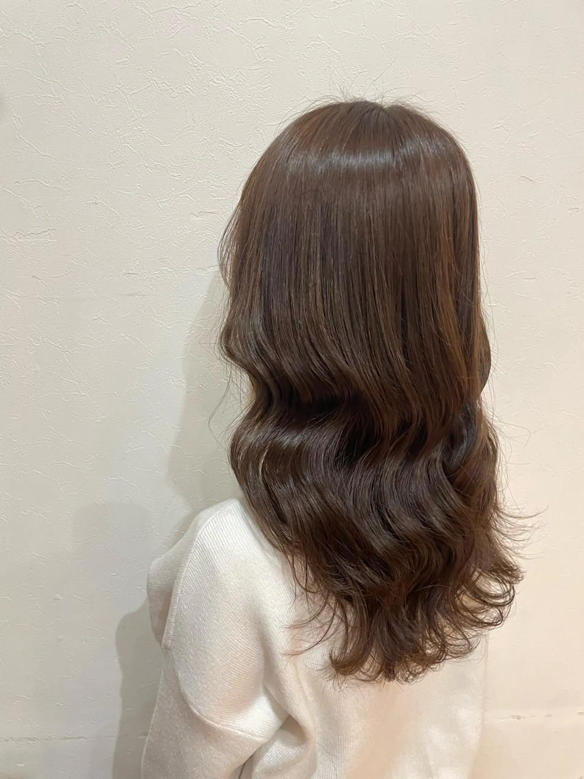 セミロング アッシュ Freez オオヤブ カホのヘアスタイル