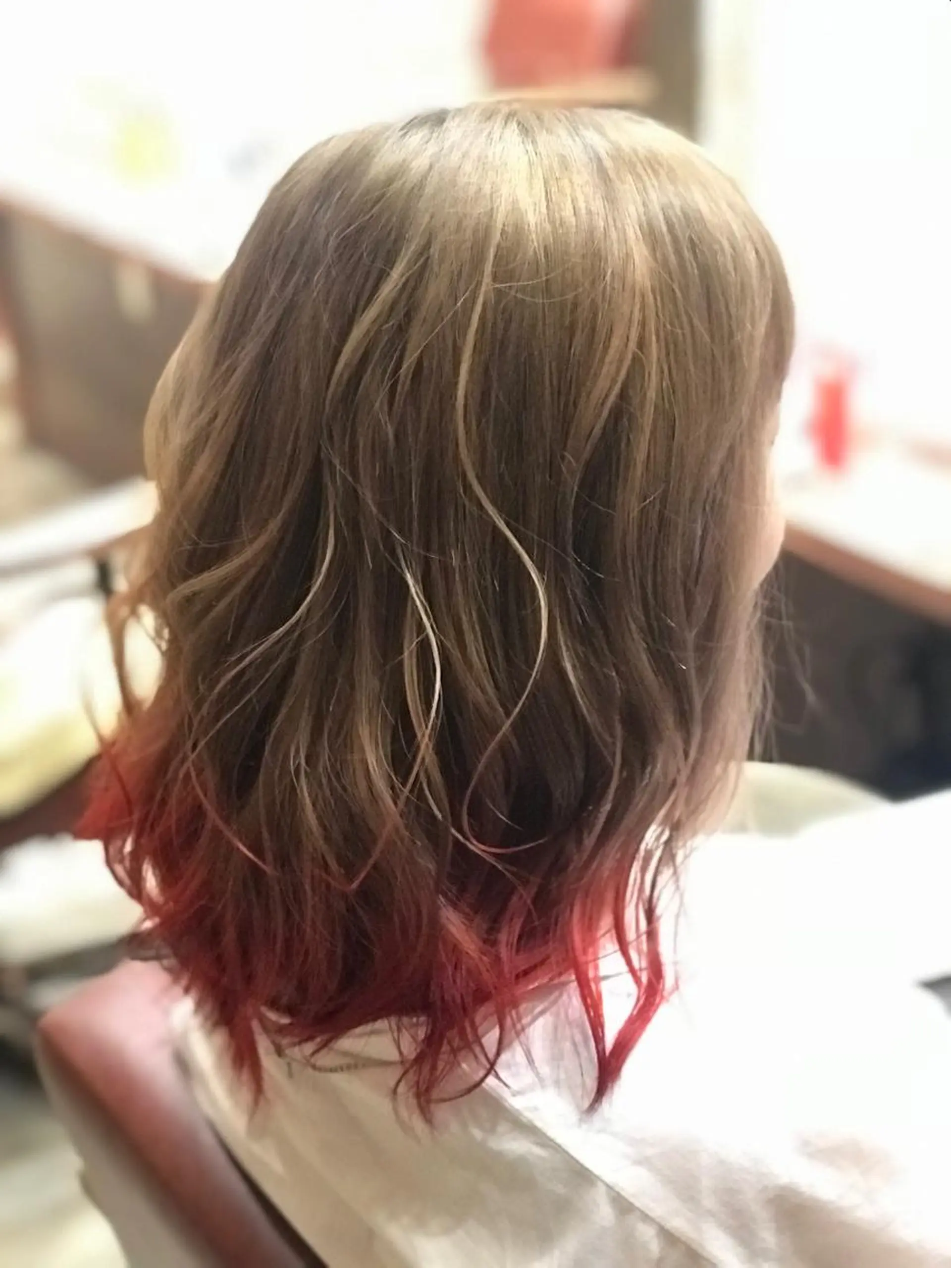 ミディアム カラー ベージュカラー ブリーチ ハイトーンカラー オレンジ ヘアカラー トリートメント 松村 未央のヘアスタイル