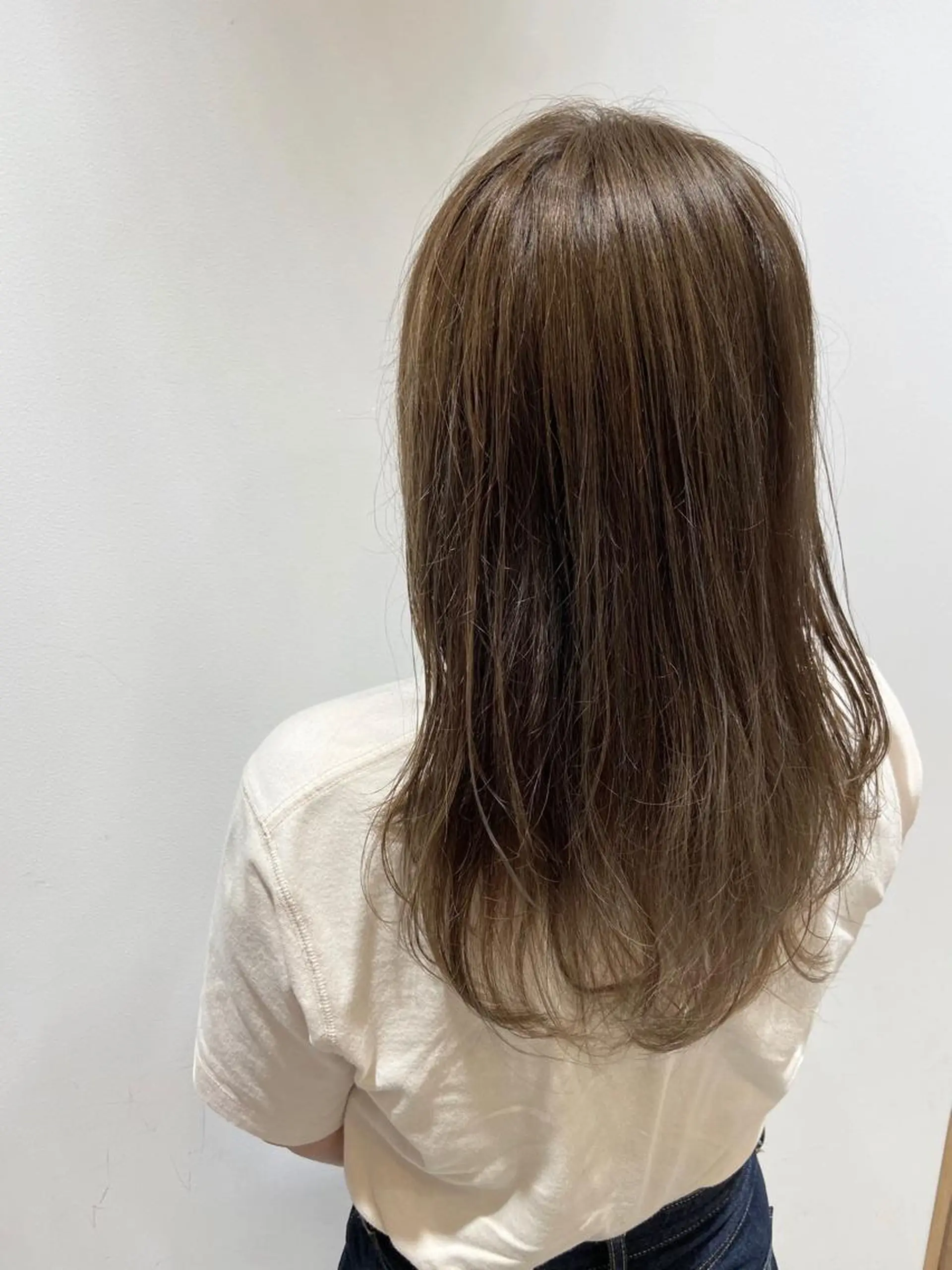 ミディアム カラー カット ヘアカラー トリートメント 🐺ウルフ/レイヤー 似合わせ‎🤍沙羅のヘアスタイル