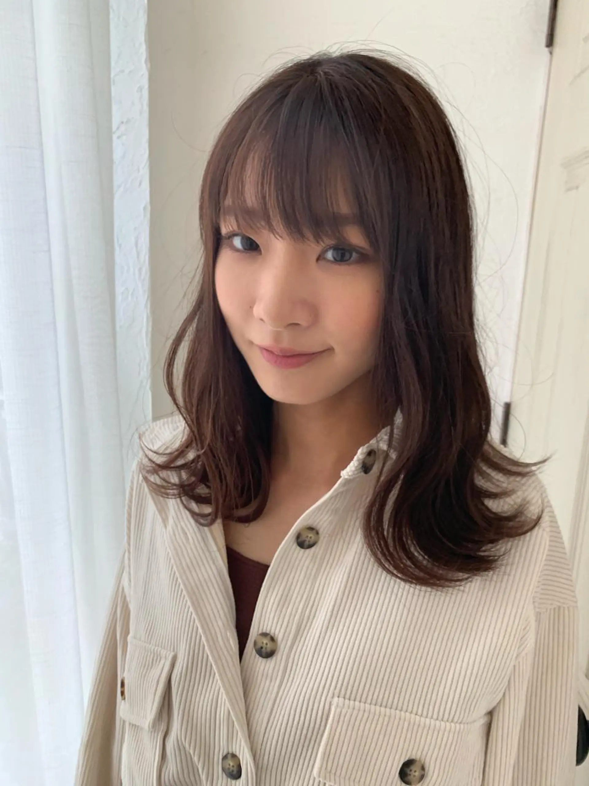 セミロング カラー fio マナミのヘアスタイル