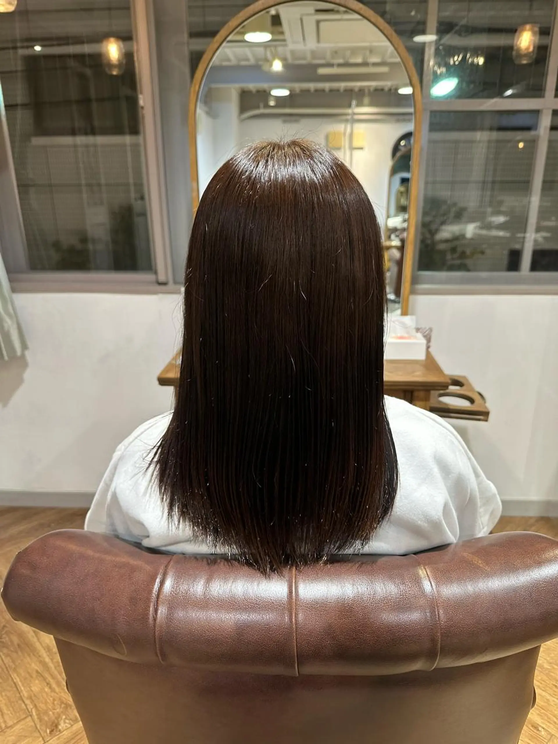 ミディアム カラー ブラウンカラー ダークブラウン 馬渕 拓海のヘアスタイル