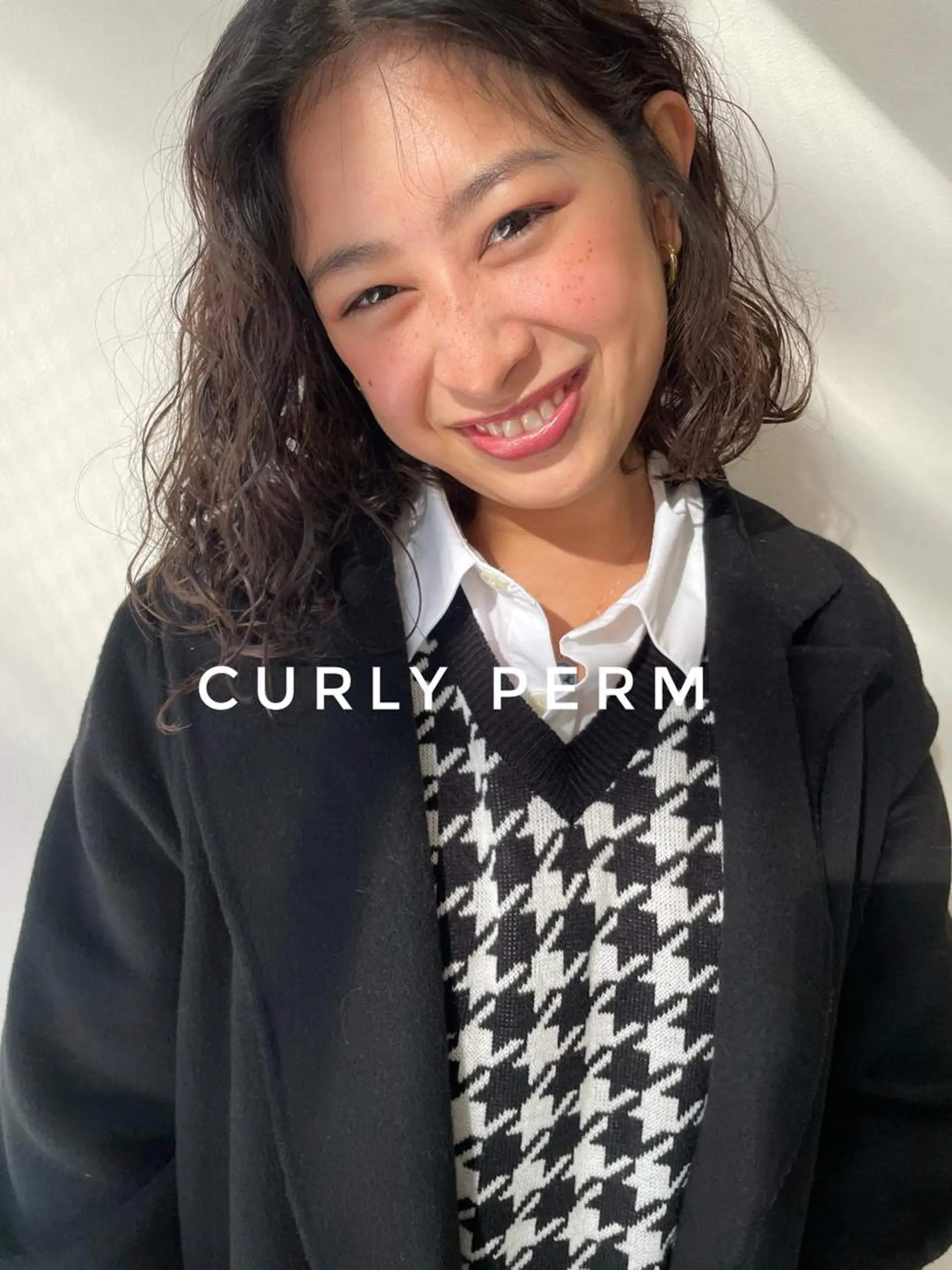 ミディアム カラー パーマ ヘアアレンジ キッズ ミディアムパーマ ボブ オトナヘア🌸 harukaのヘアスタイル