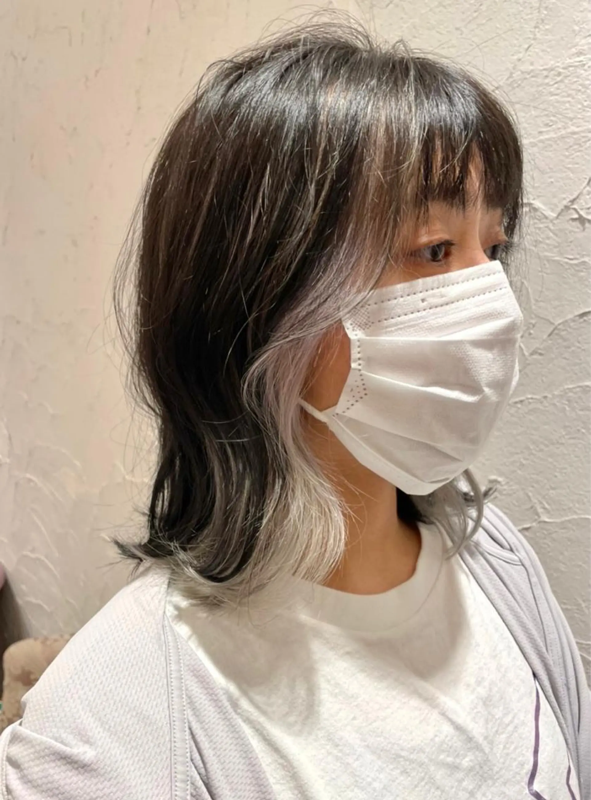 ショート カラー 小野 茉奈美のヘアスタイル