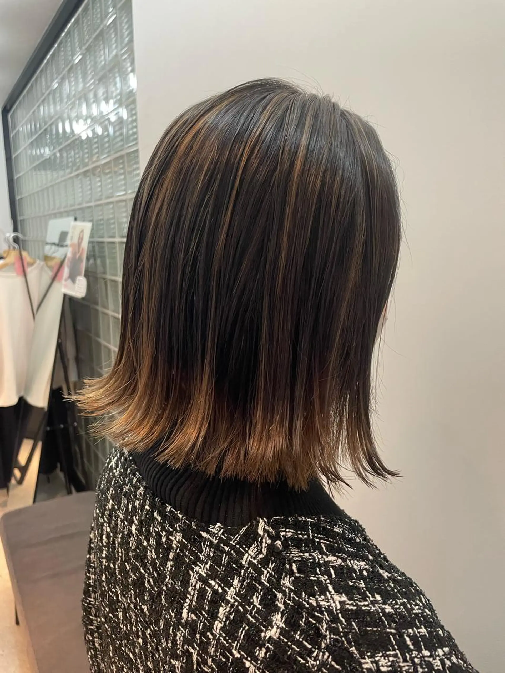 ショート カラー バレイヤージュ ボブ レイヤーカット 外ハネヘア ショート/脱白髪染め ☆宇﨑悠実のヘアスタイル