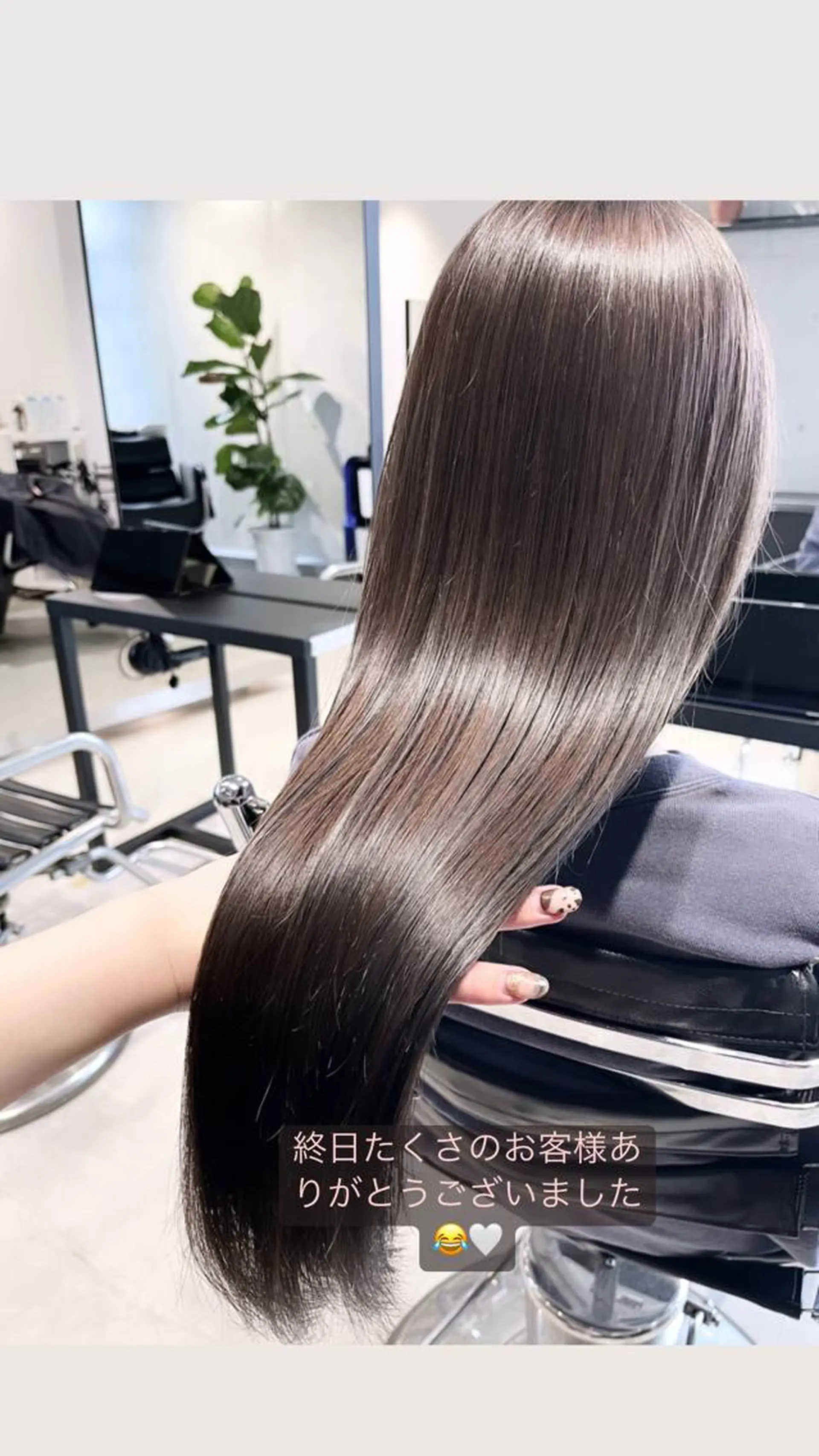 ロング カラー ヘアカラー トリートメント 透明感/オリーブ/ グレージュ/YUKAのヘアスタイル