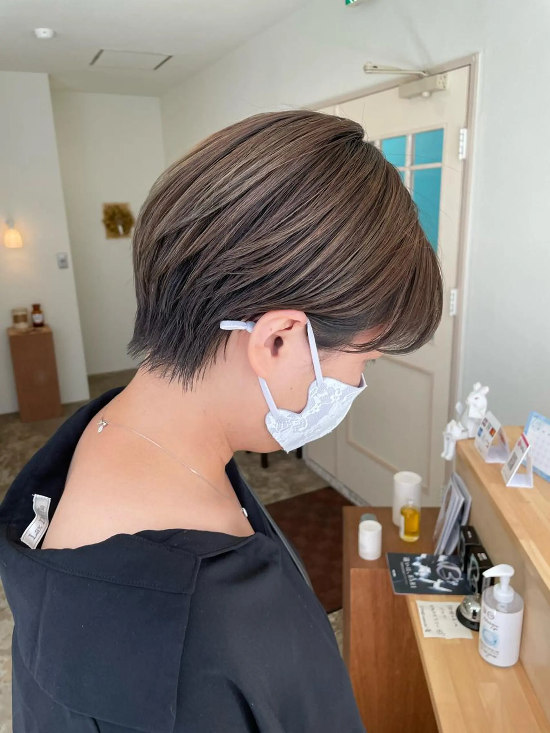 ショート カラー ヒナゴ トヨカズのヘアスタイル