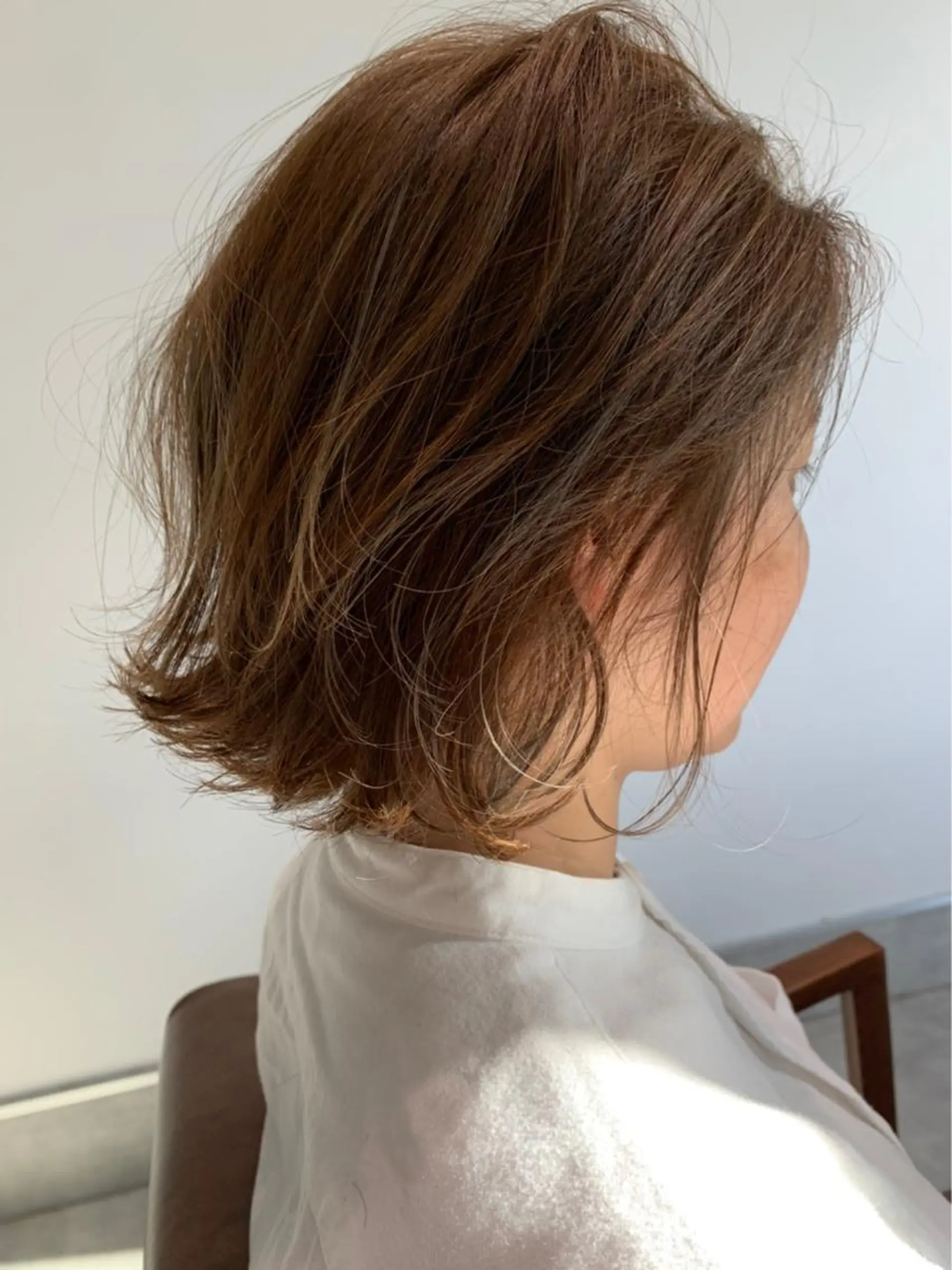 ショート ヘアカラー 明石 歩樹のヘアスタイル