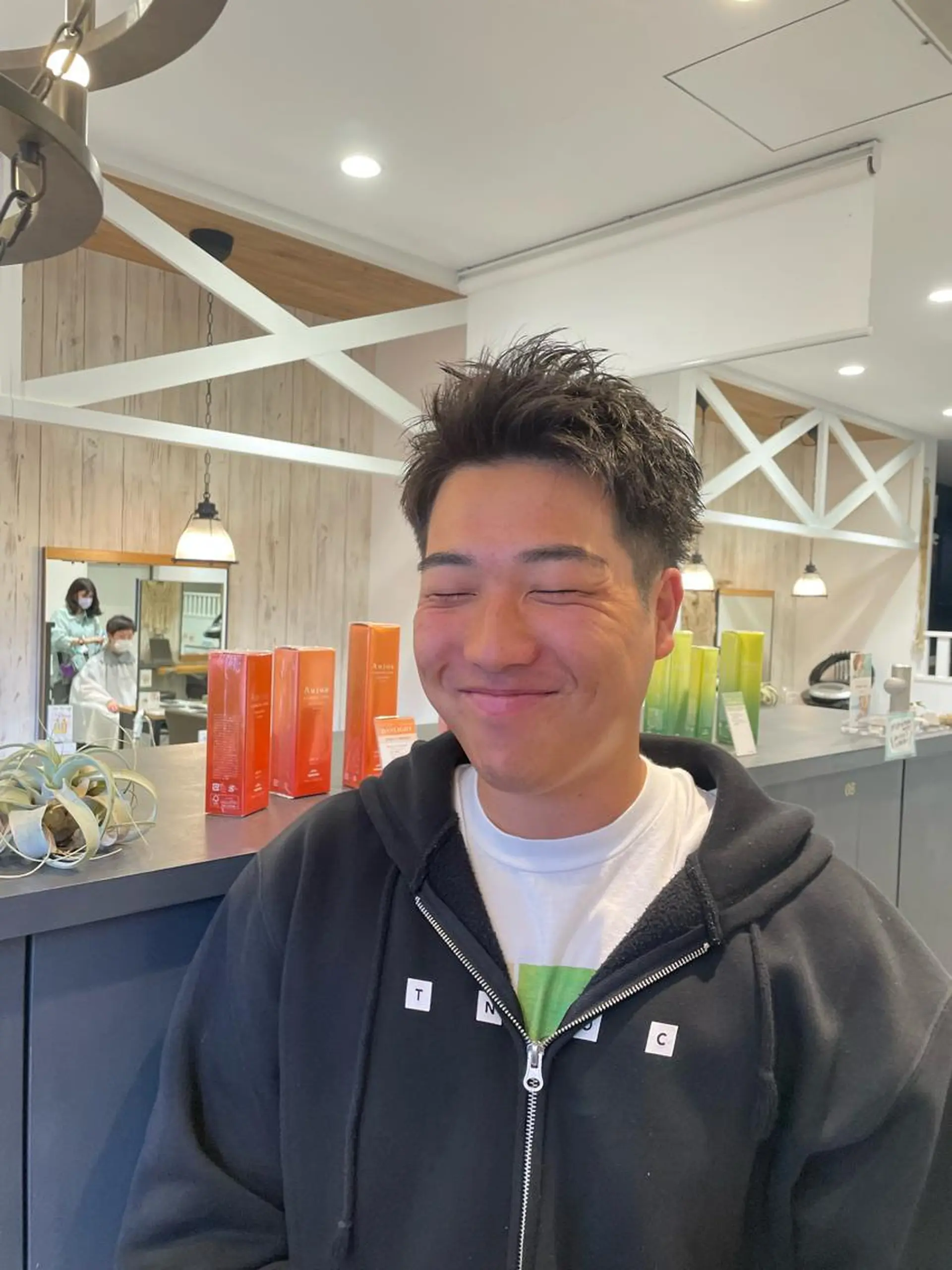 ショート メンズ 鈴村 大介のヘアスタイル