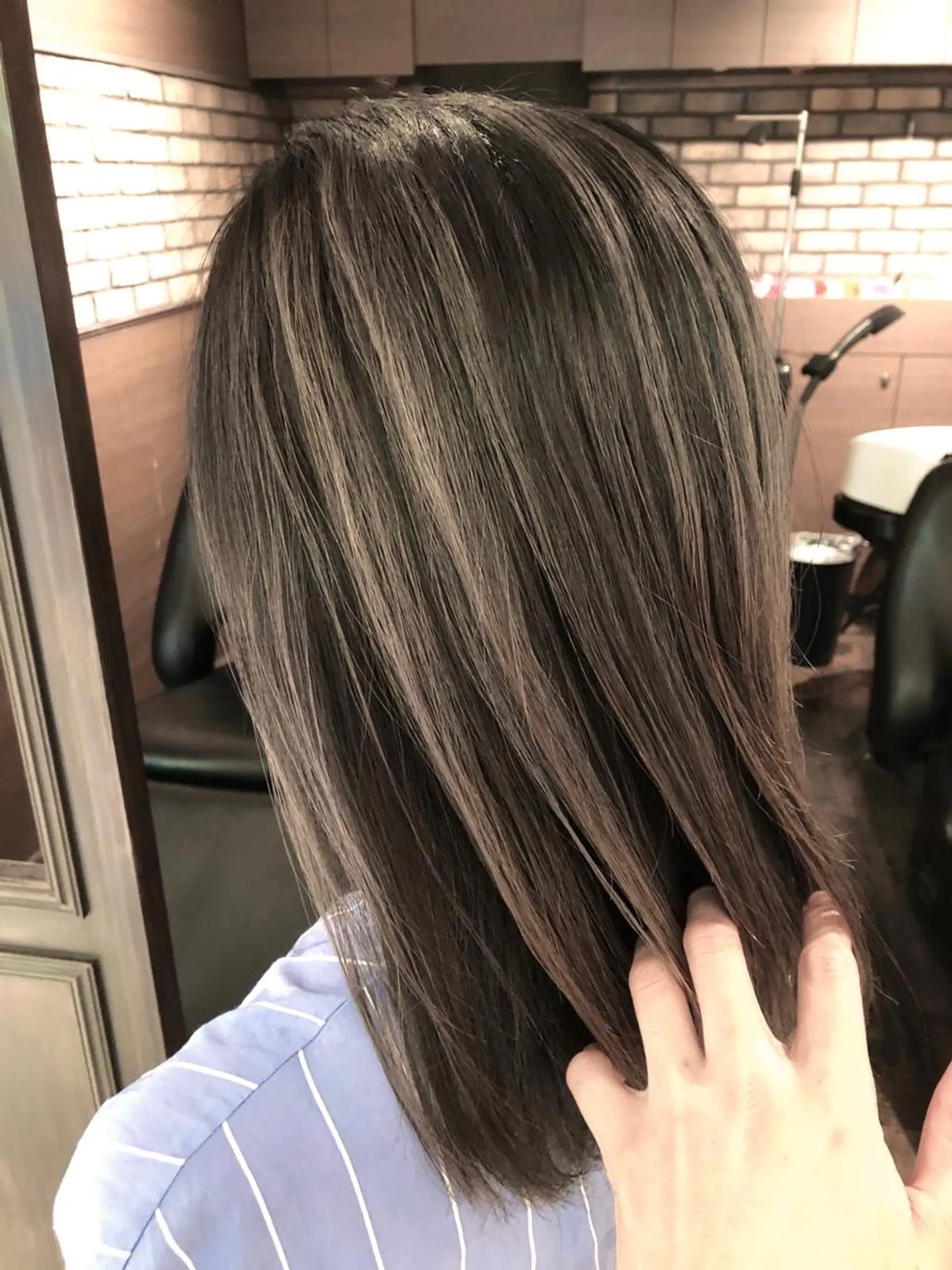 セミロング 白井 秀太郎のヘアスタイル