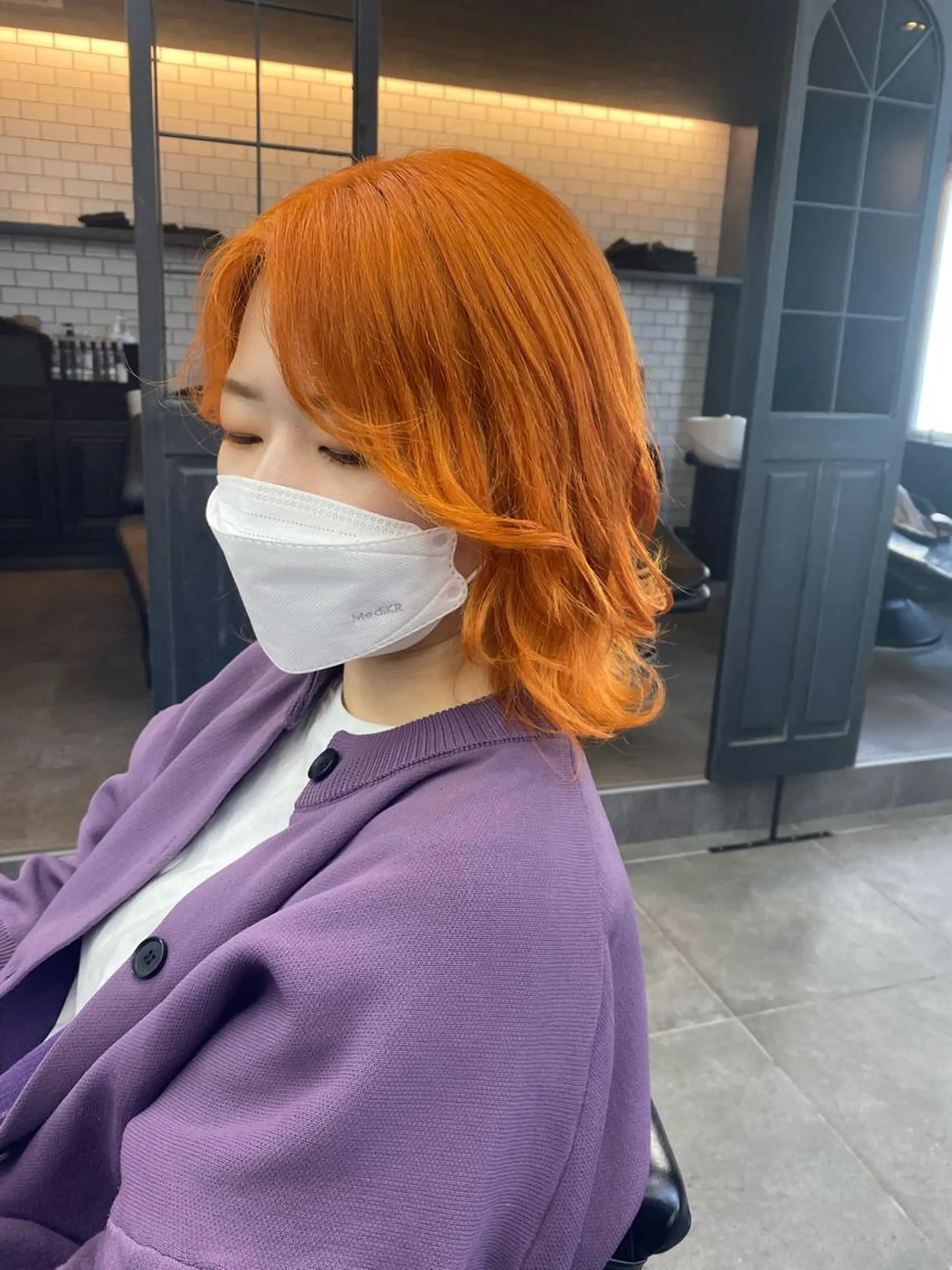 ミディアム maco 艶感ハイトーン🦋のヘアスタイル