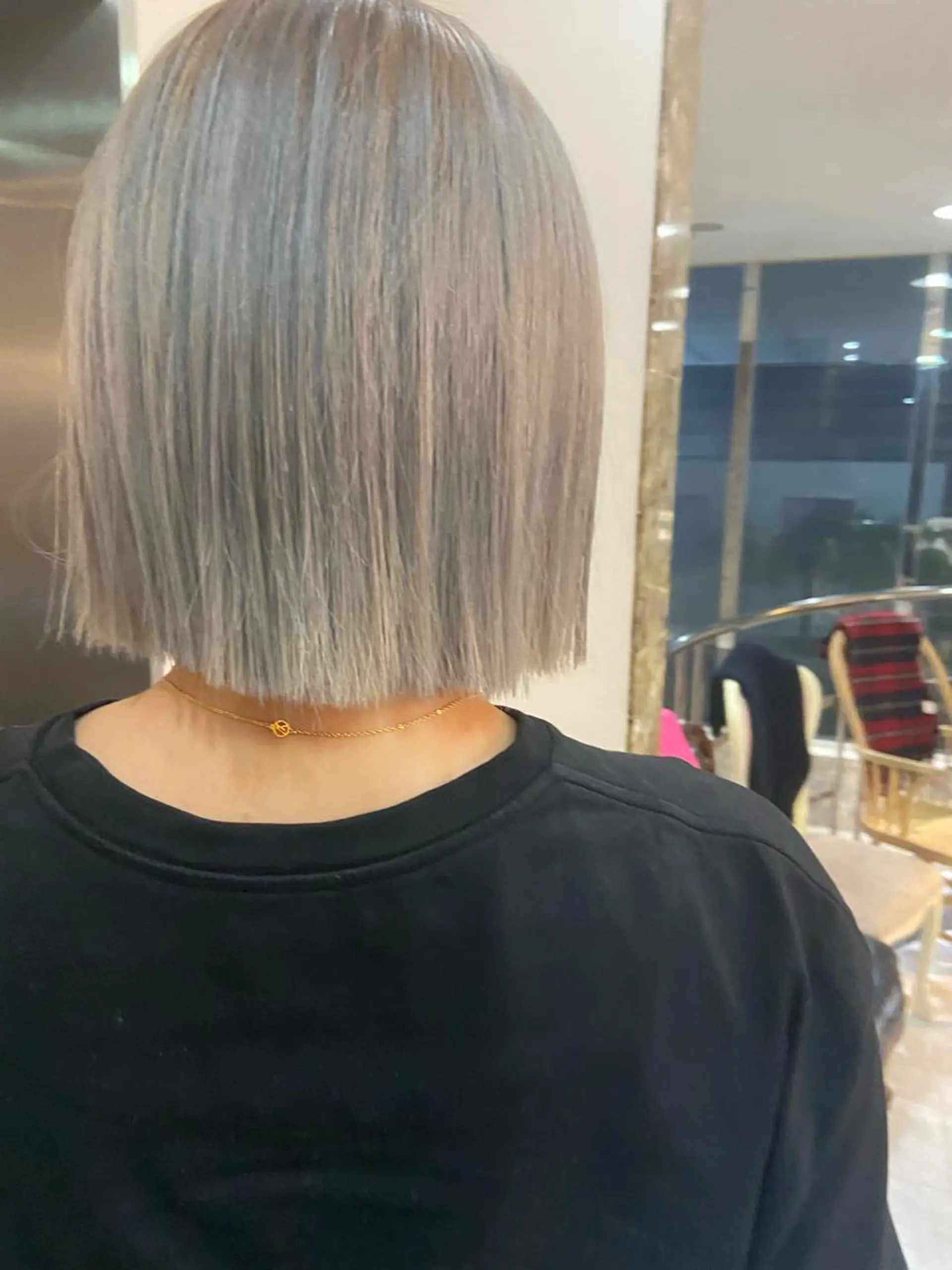 ショート カラー ベージュカラー ブリーチ ブロンド ブロンドベージュ ハイトーンカラー ヘアカラー トリートメント 松尾太樹 【pia】福岡美容室のヘアスタイル