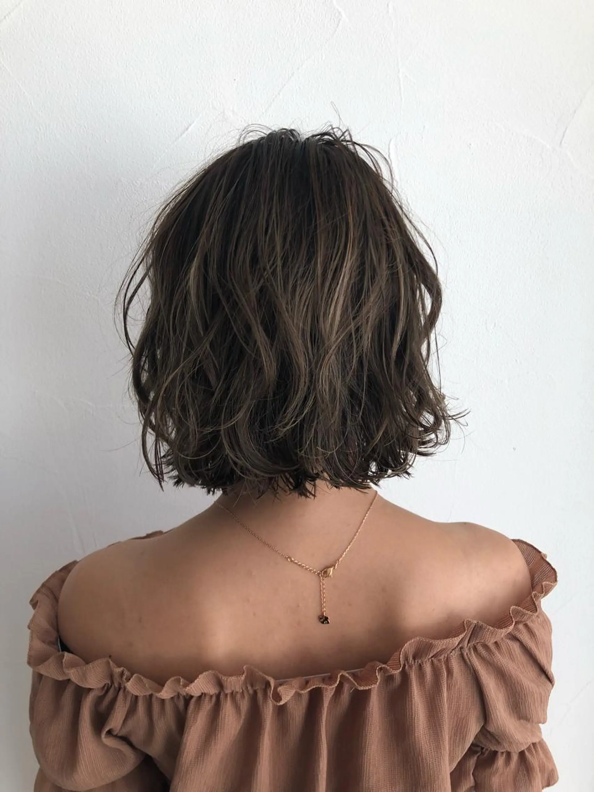 ショート カラー 三鷹で1番ショート ボブをカットする新谷のヘアスタイル