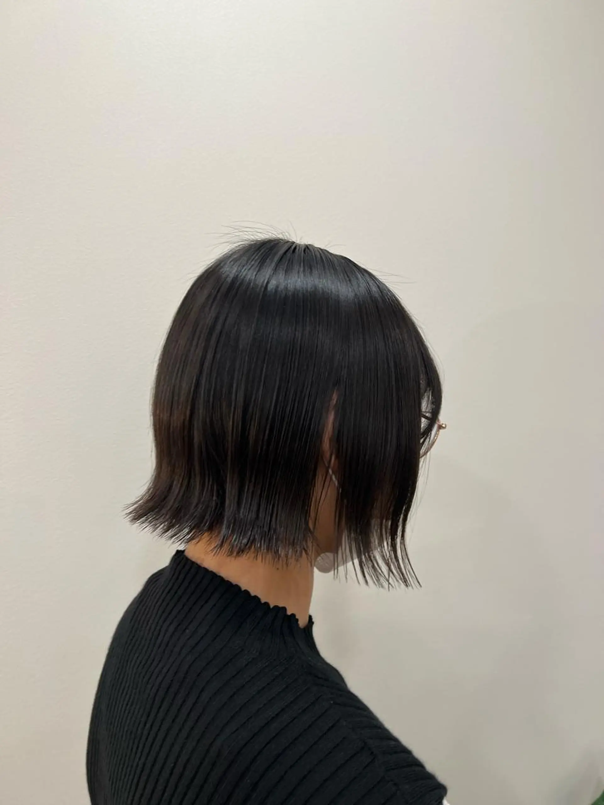 ショート 切りっぱなしボブ ボブ 外ハネヘア 今田 飛奈のヘアスタイル