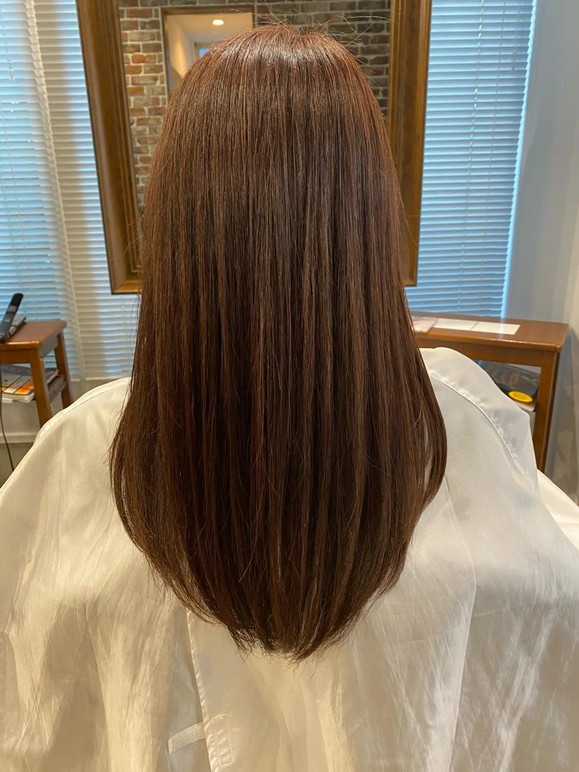 ロング カラー ロング ekka所属・沖田 舞衣のヘアスタイル