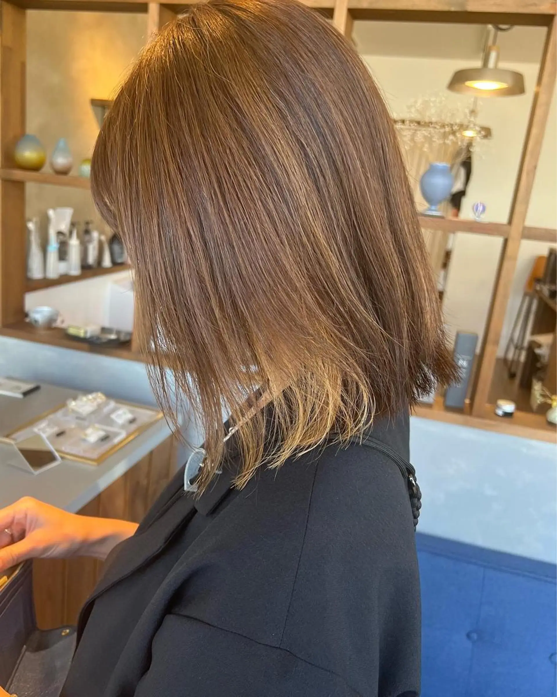 ミディアム カラー インナーカラー 外ハネヘア 松永 真弥のヘアスタイル