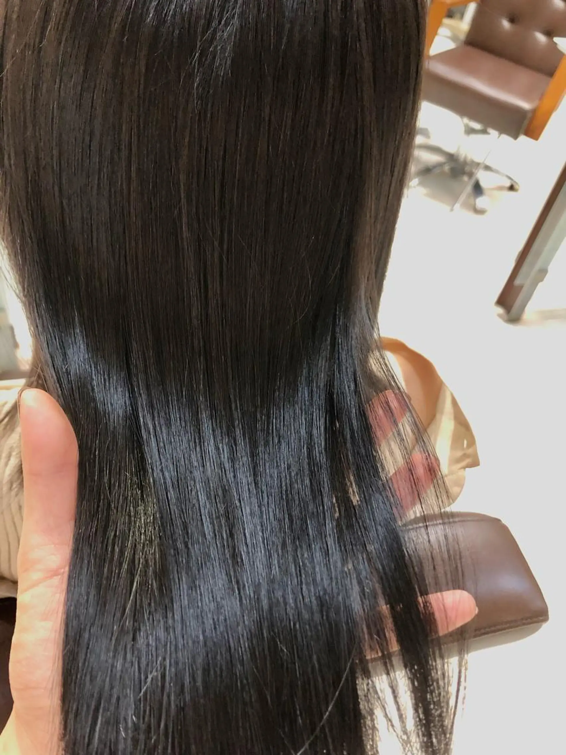 セミロング 縮毛矯正 ⭐️吉田萌⭐️ 髪質改善カラー⭐️のヘアスタイル