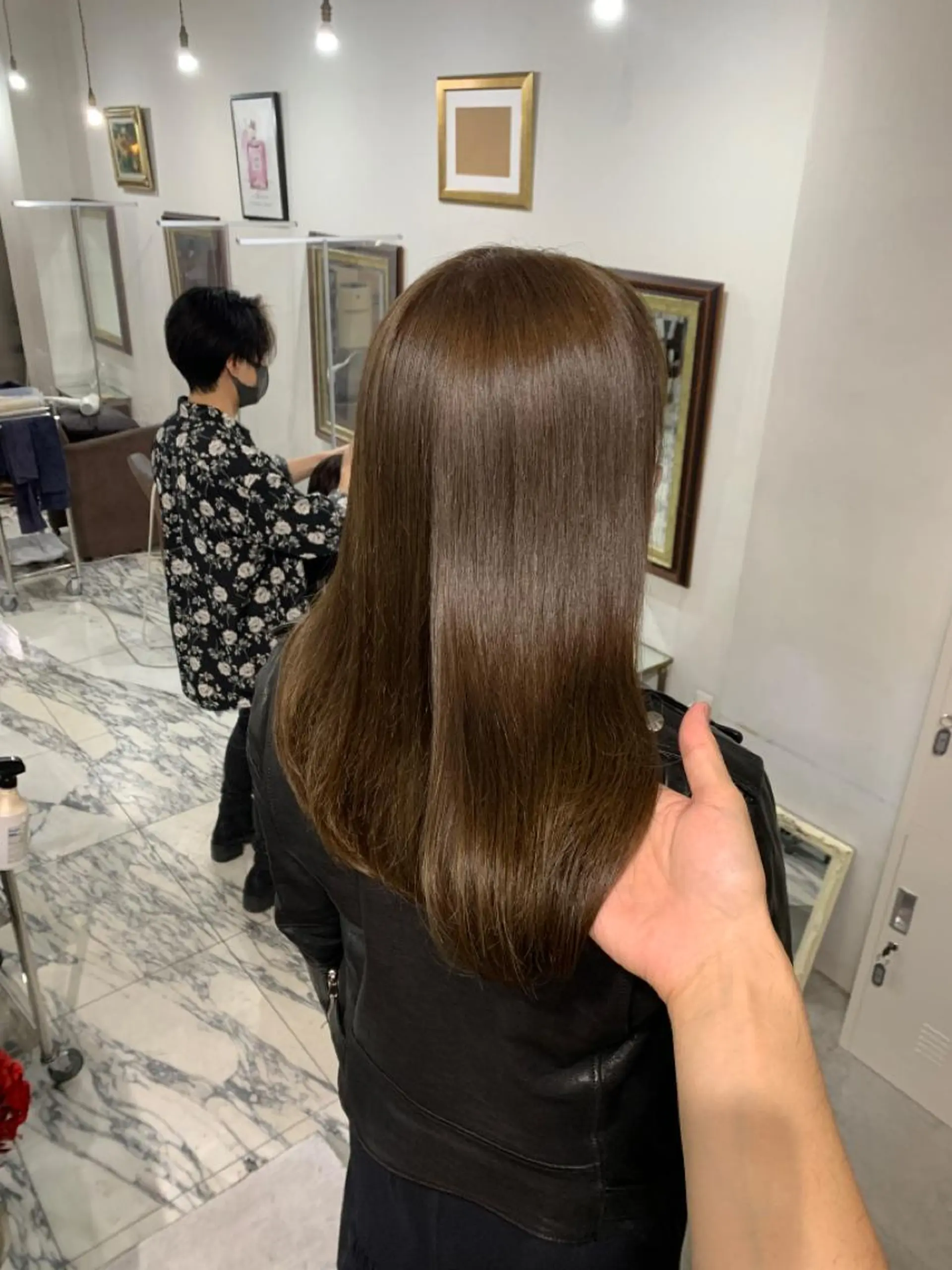 セミロング エクステ（レミー毛） NINEのヘアスタイル