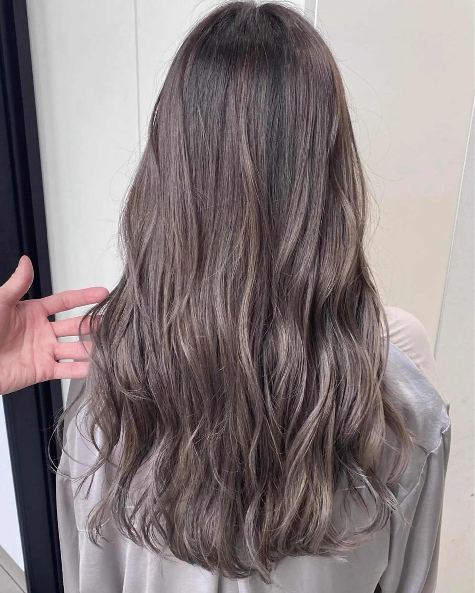 ロング カラー パーマ ヘアアレンジ 【公式】amble luxe池袋東口🩷のヘアスタイル