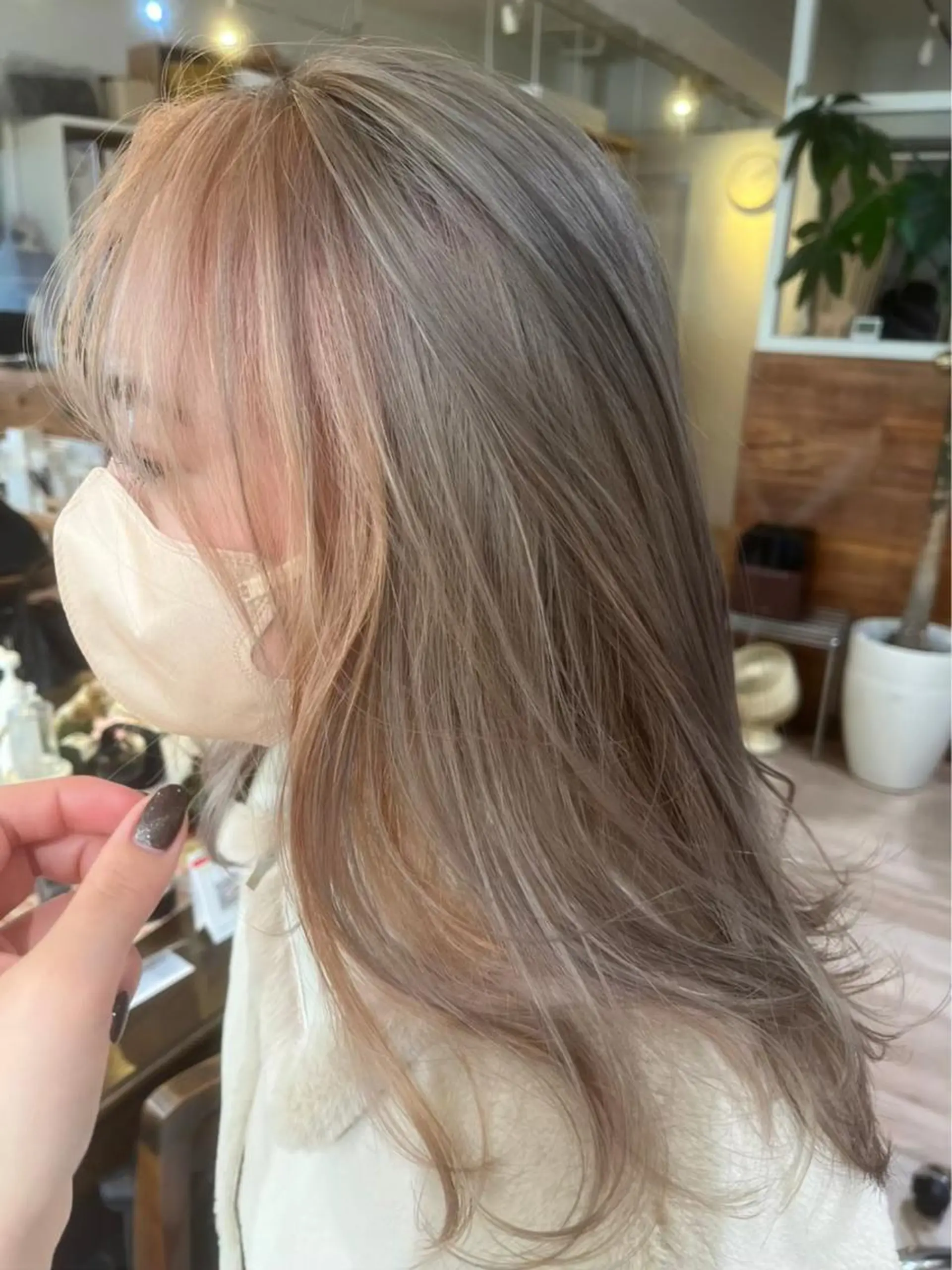 セミロング 暖色ｶﾗｰ/ﾚｲﾔｰ ｶｯﾄ/Yunaのヘアスタイル