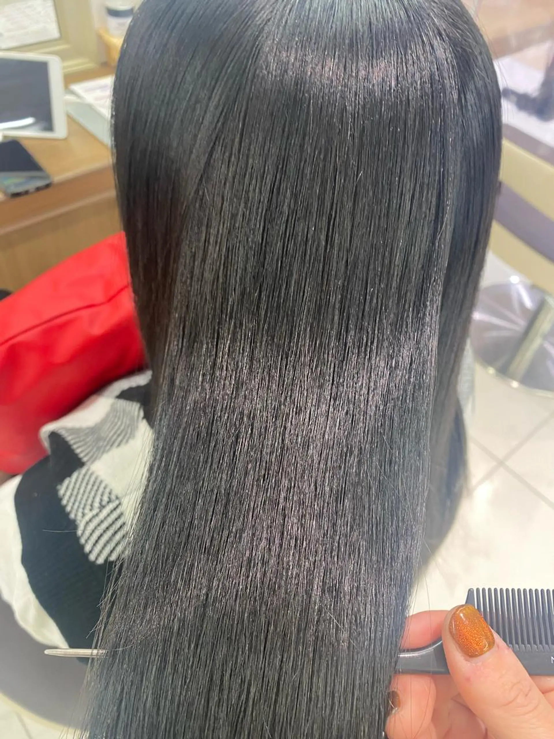 ロング カラー 黒髪 ブルーカラー ブルーブラック トリートメント 長妻莉央/縮毛矯正 髪質改善カラーのヘアスタイル