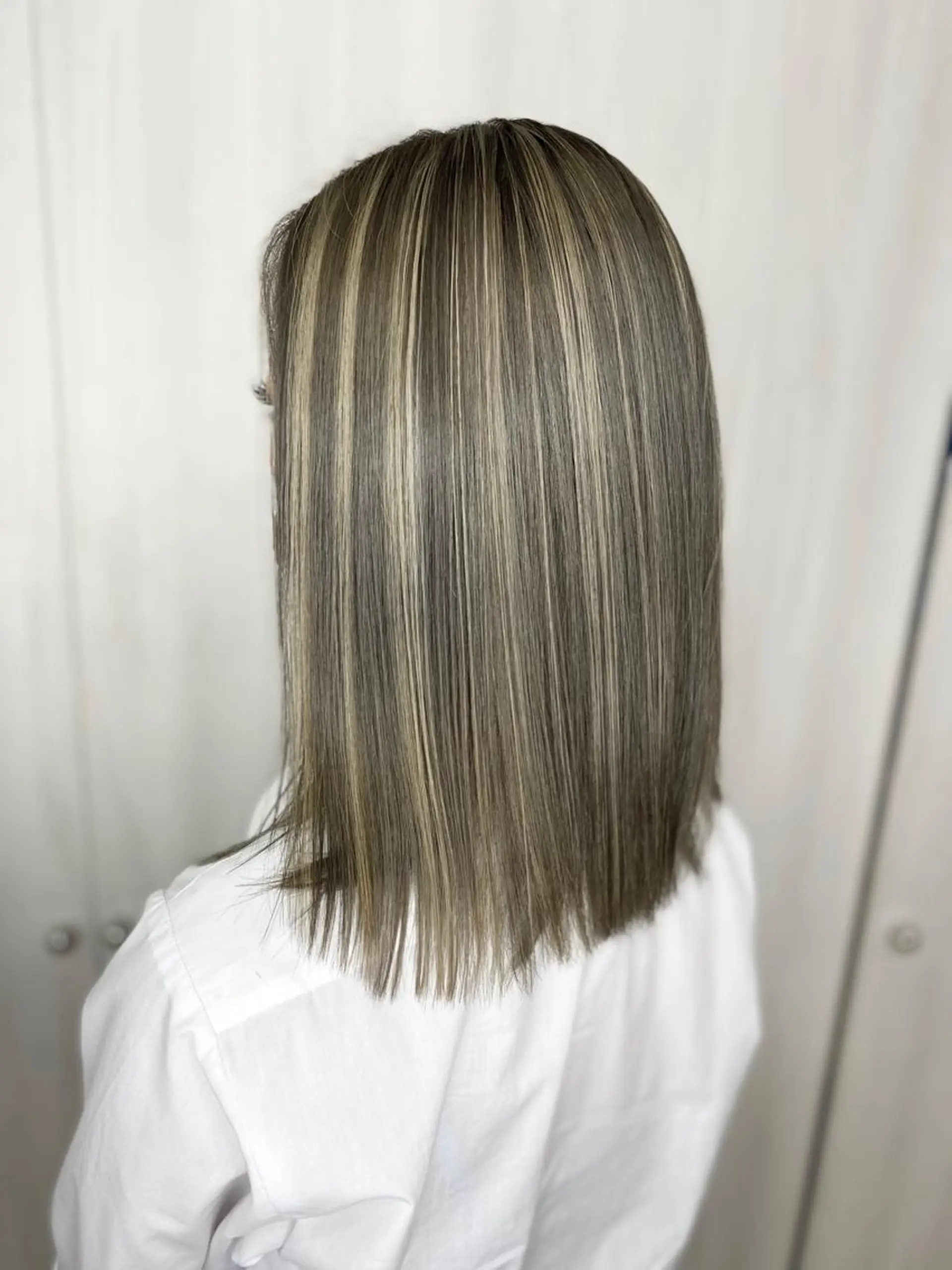 セミロング カラー ハイライトカラー ハイライト カット トリートメント 松井 敬太郎のヘアスタイル