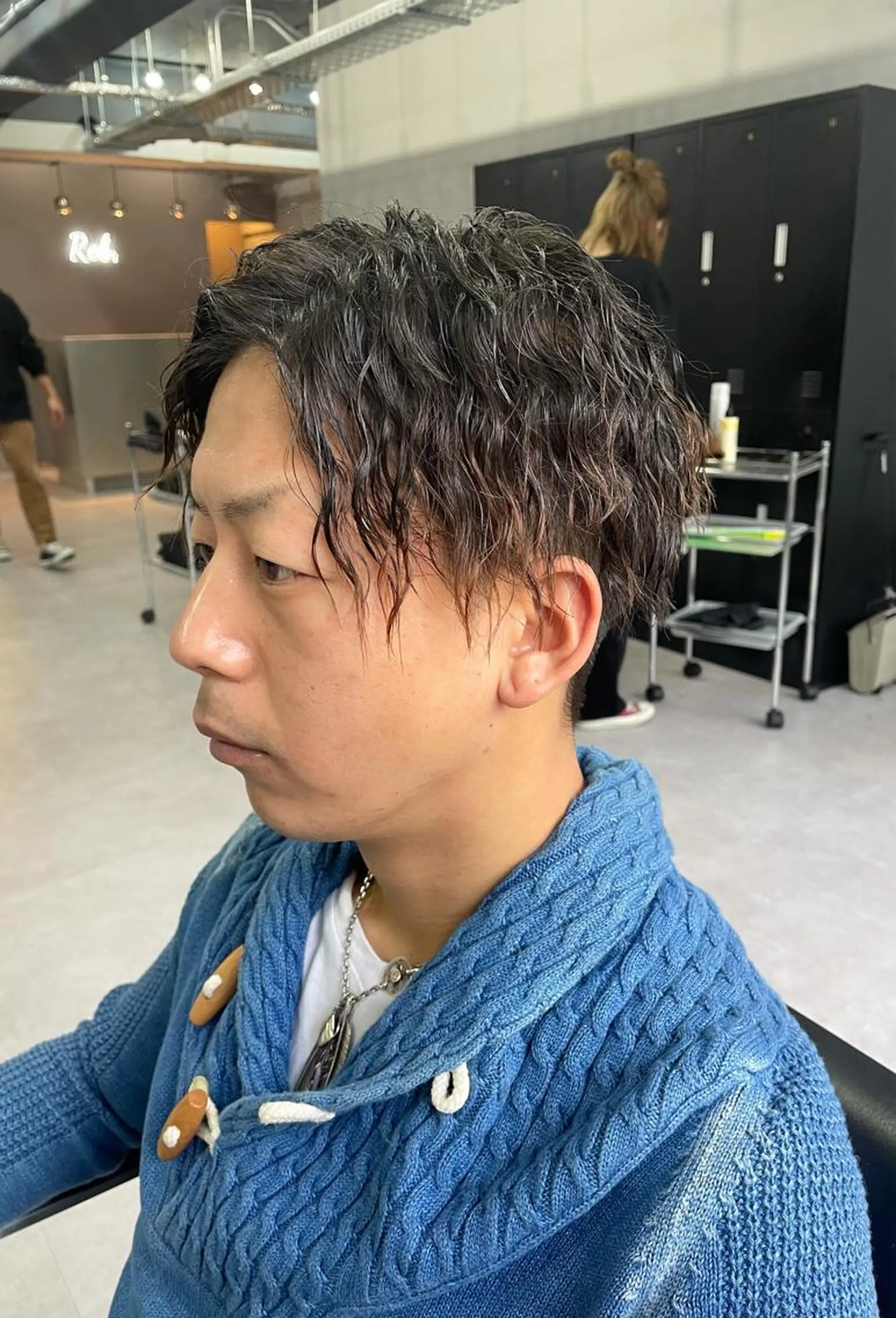 パーマ メンズ カット パーマ 西村あきや トレンド韓国ヘアのヘアスタイル