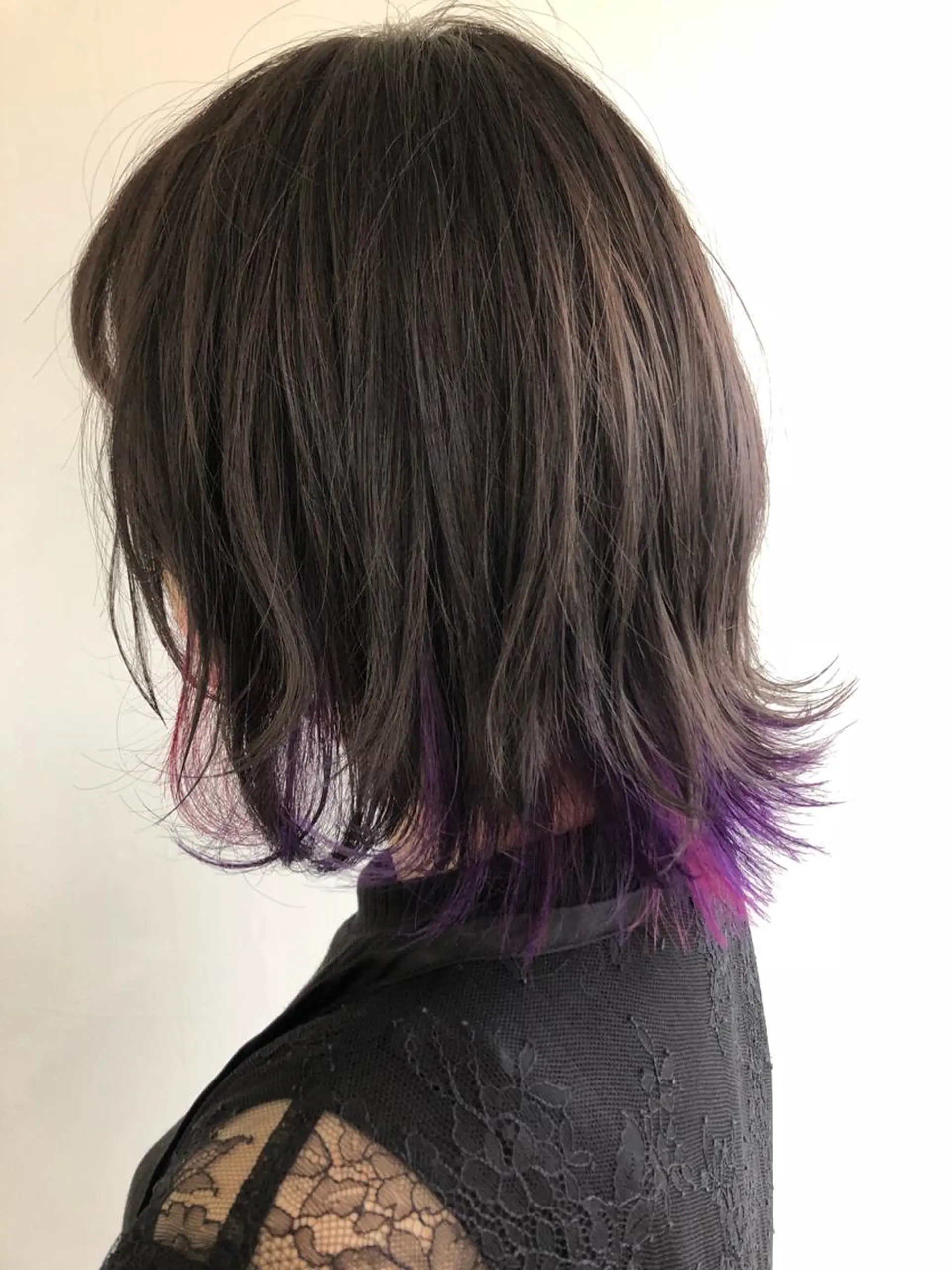 ミディアム カラー 松浦 圭希のヘアスタイル