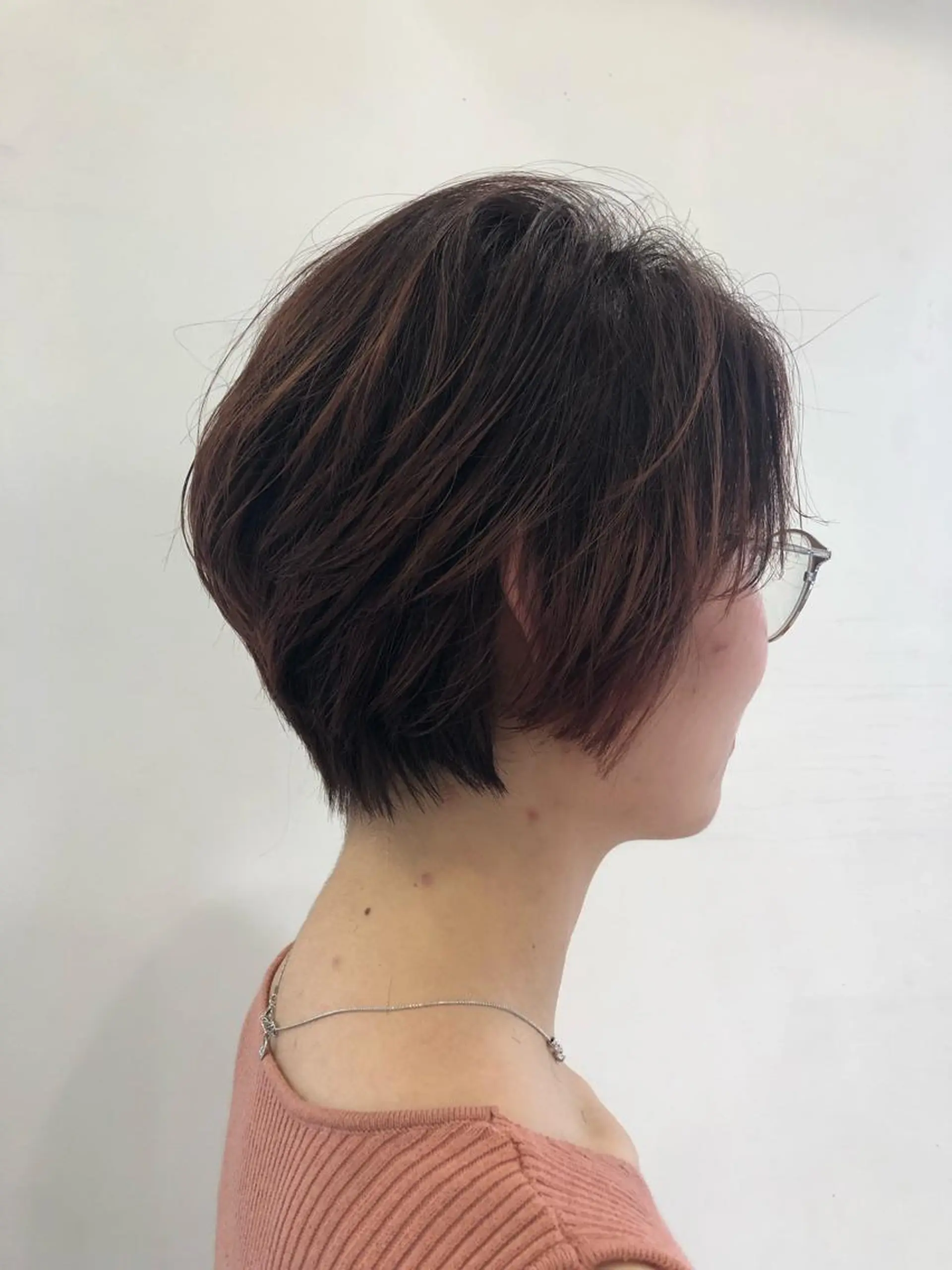 ショート カラー ハンサムショート レッドカラー ショートヘア 秋野 睦実のヘアスタイル