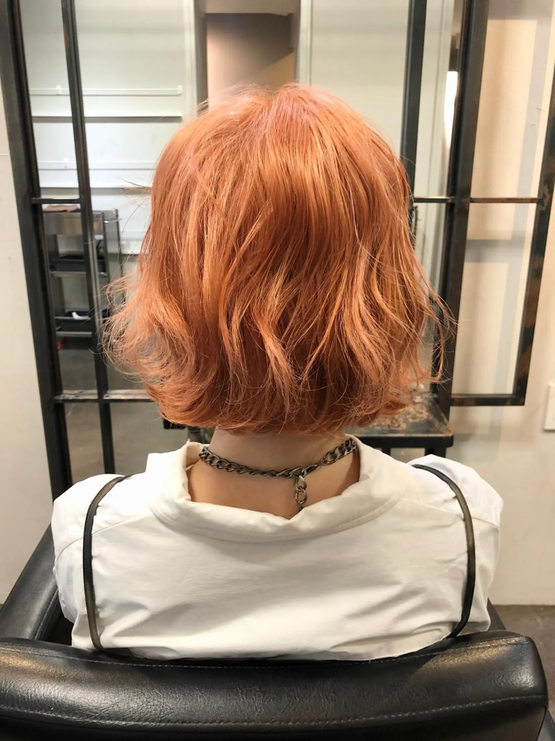 ミディアム カラー ブリーチ オレンジ ヘアカラー 千葉 郁也のヘアスタイル