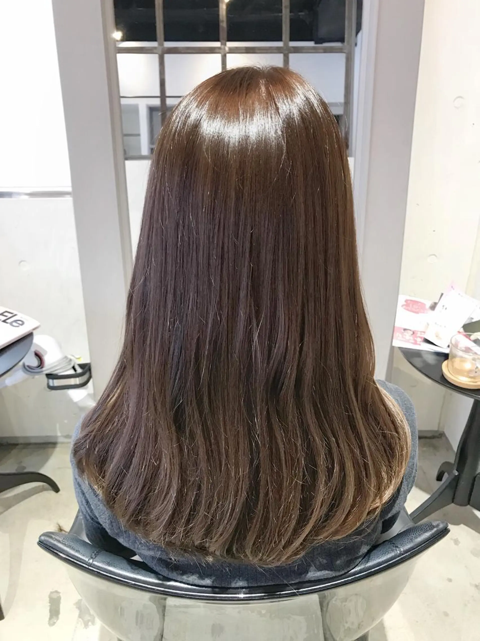 ロング カラー 濱岡 恭子のヘアスタイル