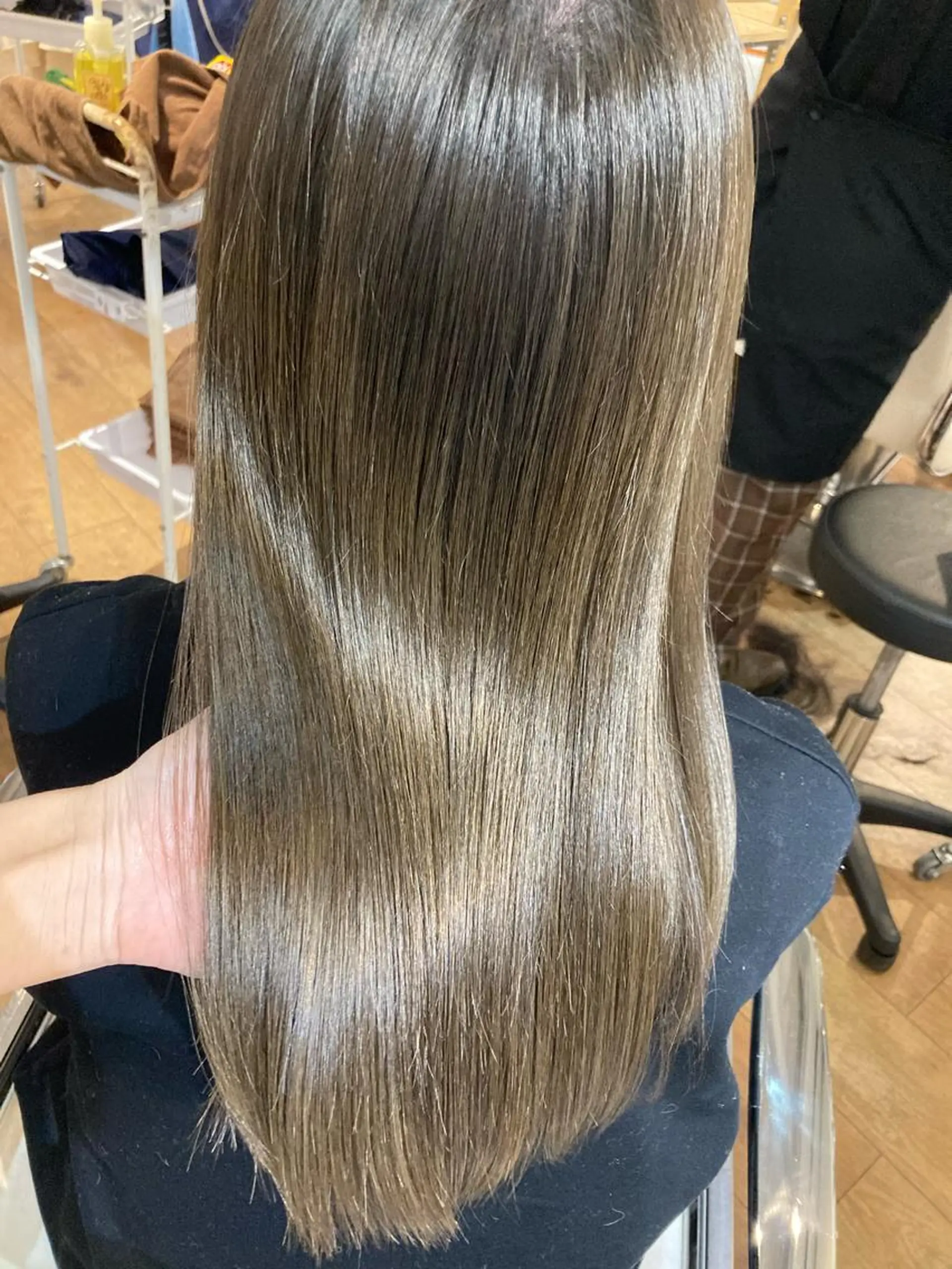 セミロング 髪質改善 ヘアカラー NEWI 京橋 京橋【tomomi】のヘアスタイル