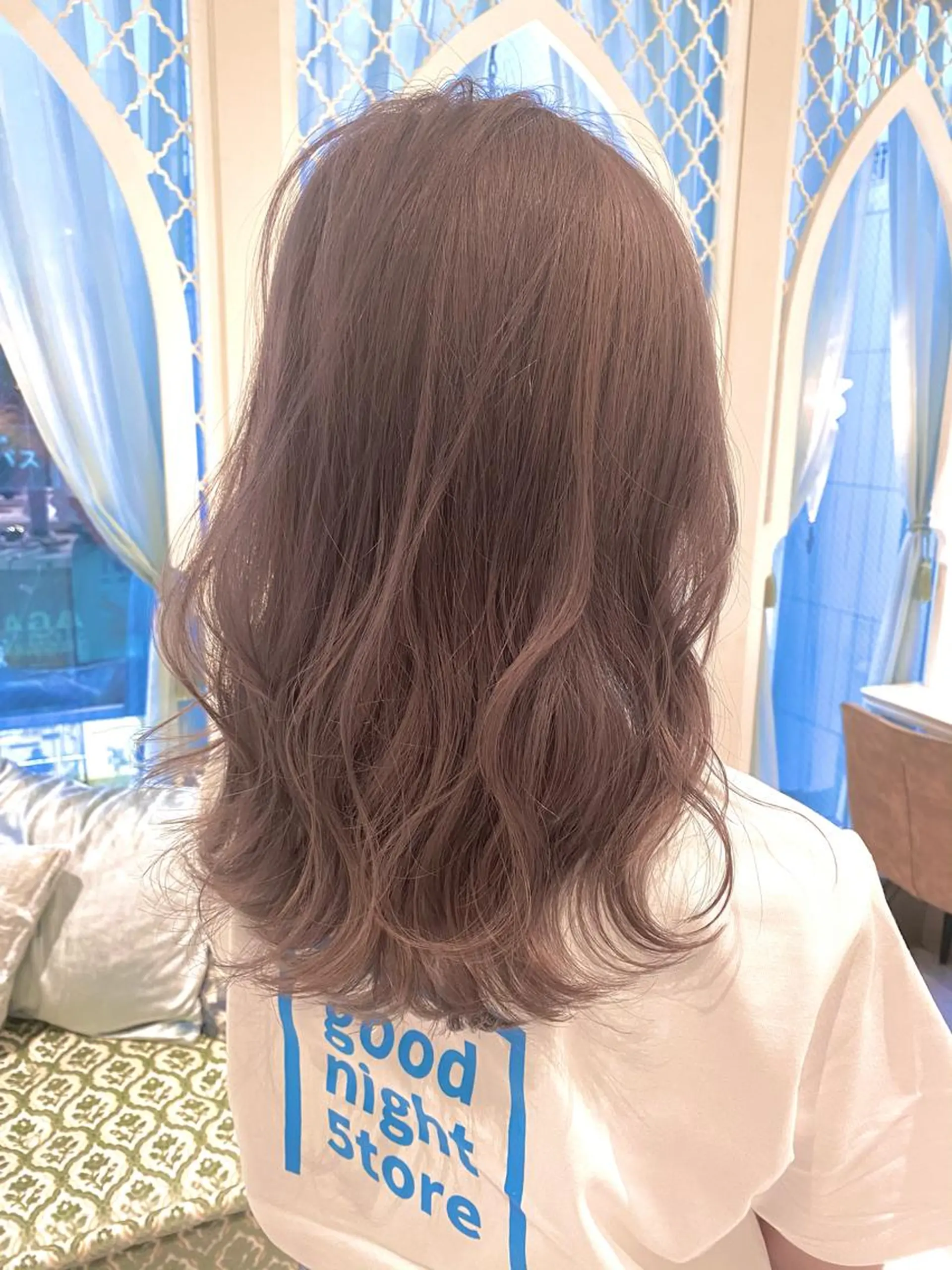 ロング カラー グレージュ ラベンダーカラー ラベンダーグレージュ ラベンダーグレー ヘアカラー 木屋元一/透明感 /前髪/ショートボブのヘアスタイル