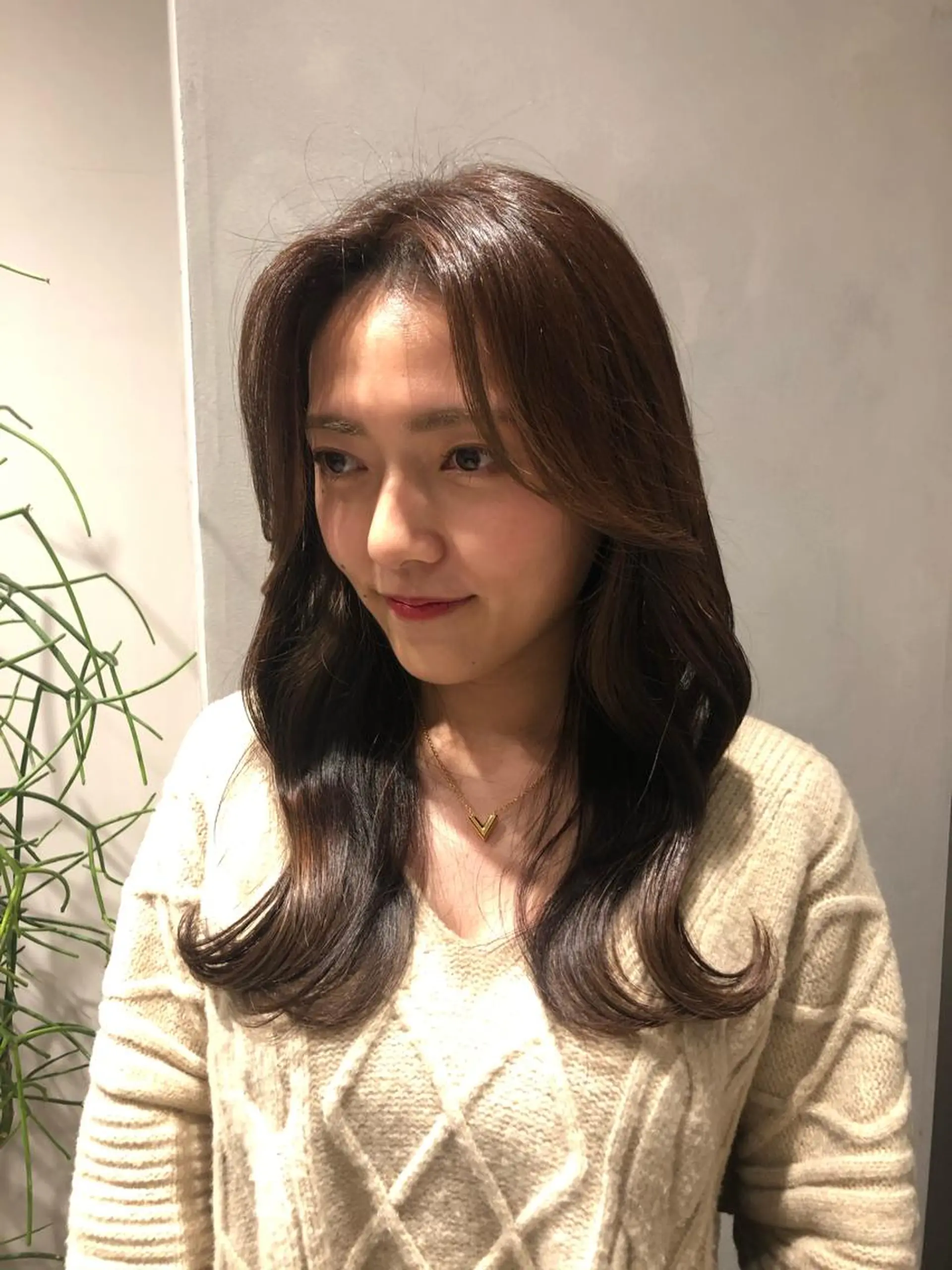 セミロング 韓国風ヘア レイヤーカット ❤︎︎韓国ヘア❤︎︎ 𝑺𝒉𝒊𝒉𝒐のヘアスタイル