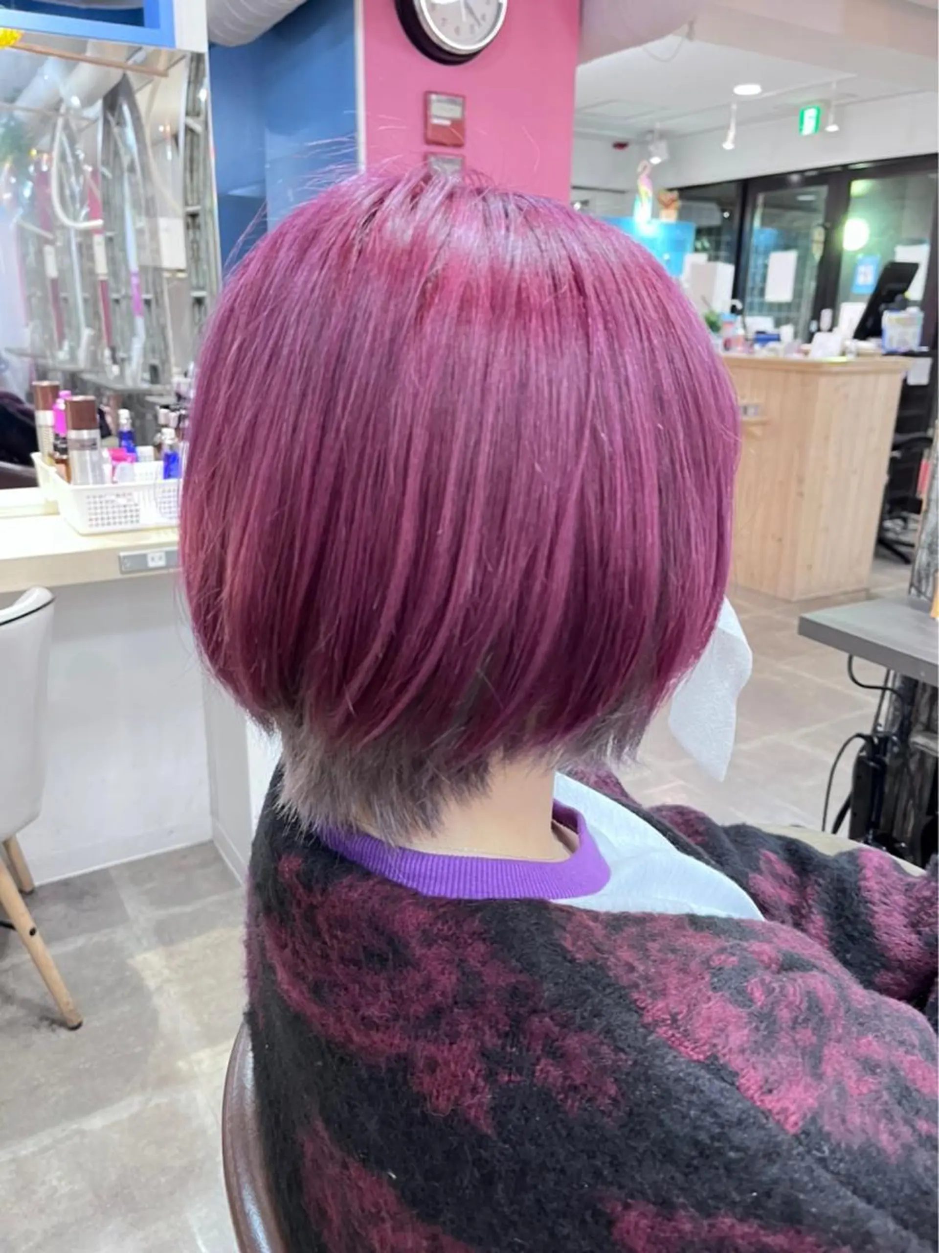 ショート カラー ブリーチ ピンクカラー シルバー ヘアカラー エリアNo.1カラー ⭐️hikaru⭐️のヘアスタイル