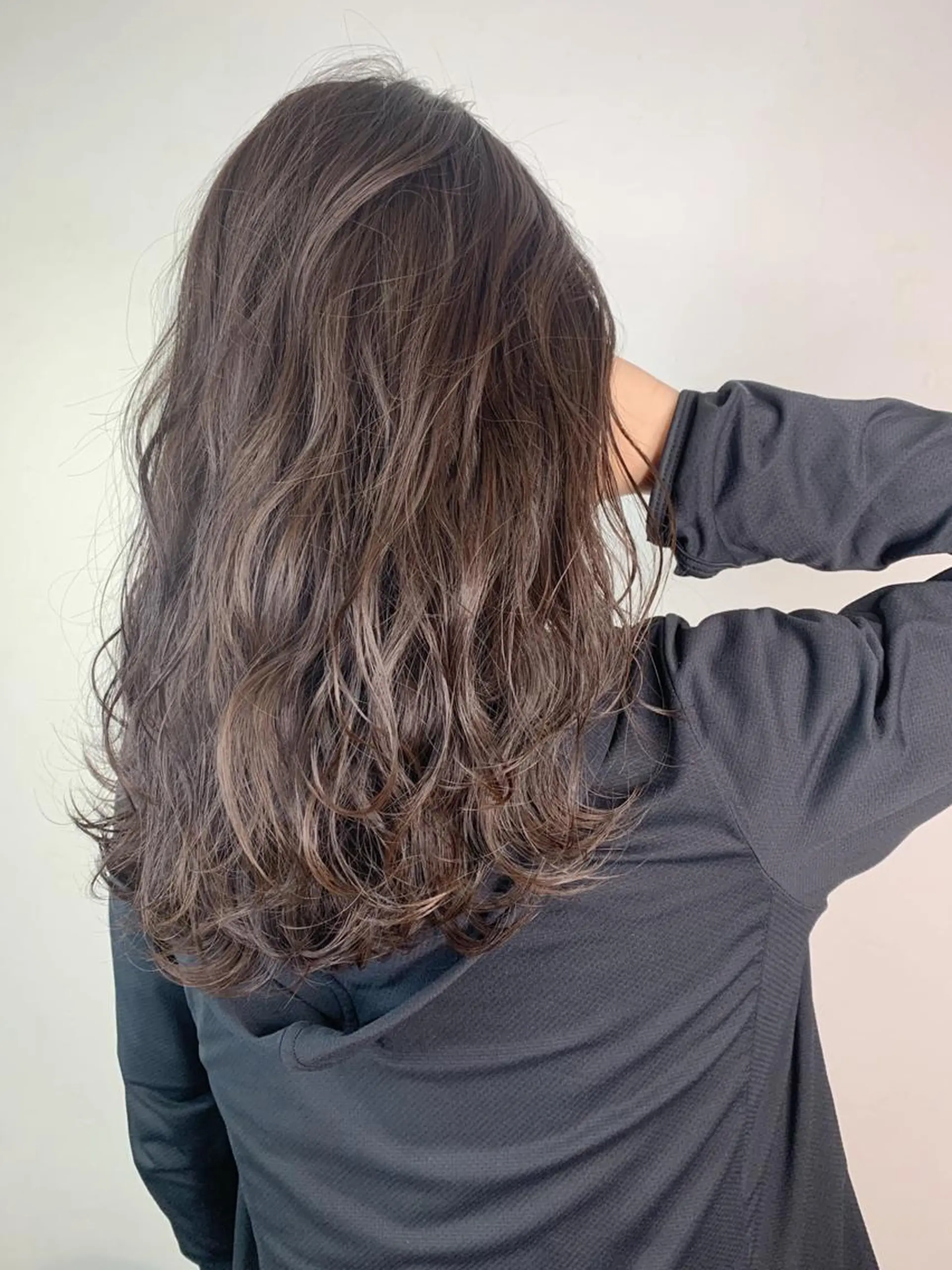 セミロング アンダーバーホワイト 堺東店のヘアスタイル