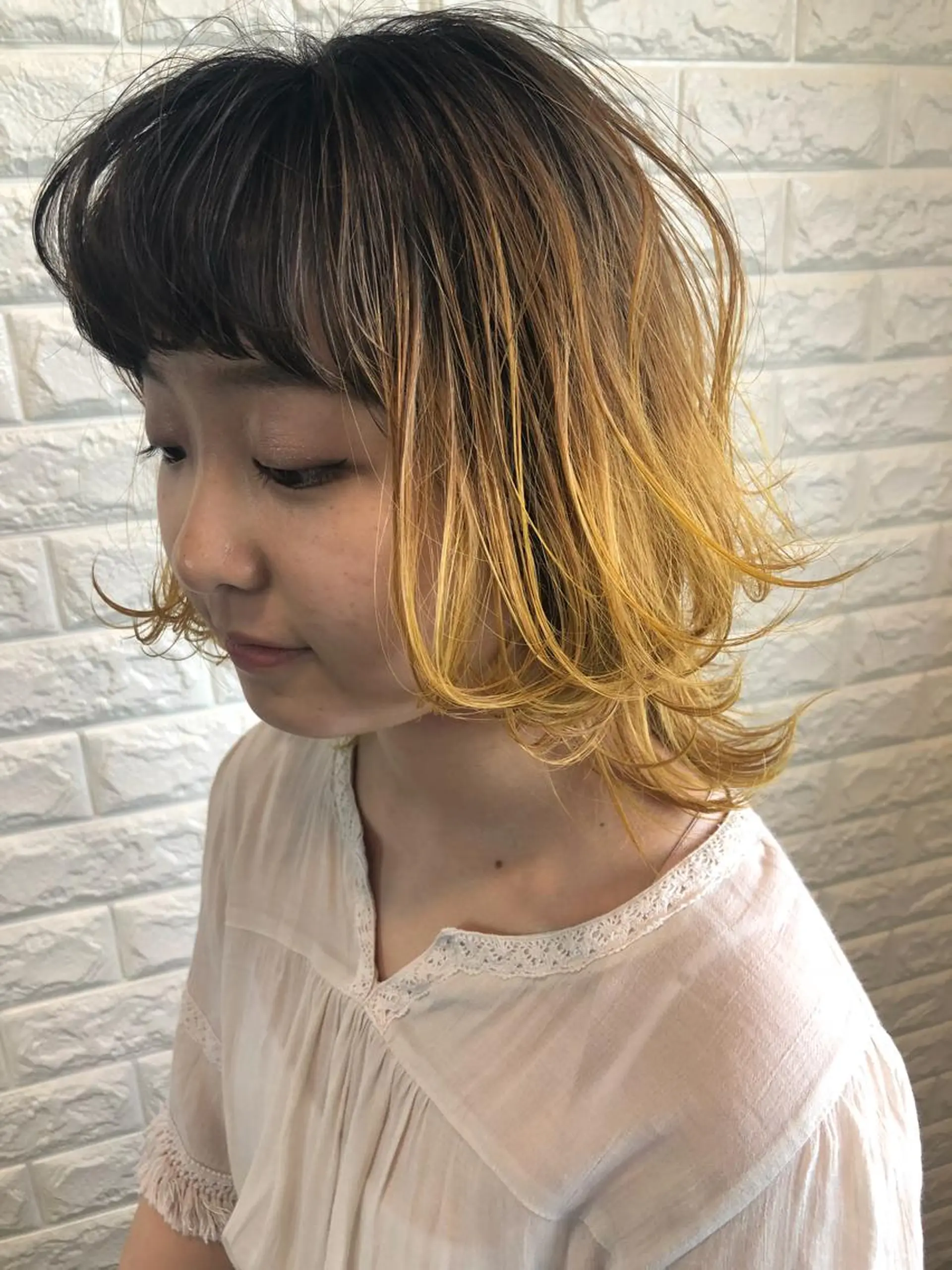 ショート カラー 西本 夏美のヘアスタイル