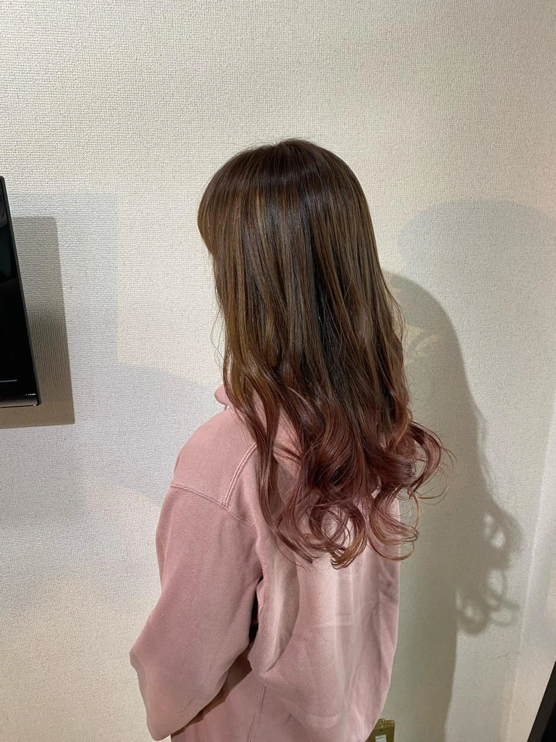 ロング カラー グラデーションカラー ピンクカラー ヘアカラー 野口 茂宰のヘアスタイル