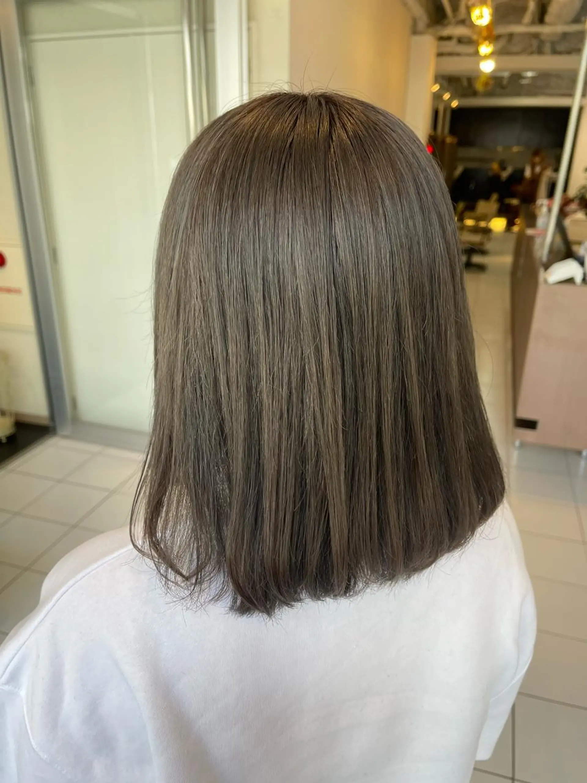 ミディアム カラー ブリーチ グレージュ オリーブグレージュ オリーブグレー カット ヘアカラー アニメオタク美容師/ miharuのヘアスタイル