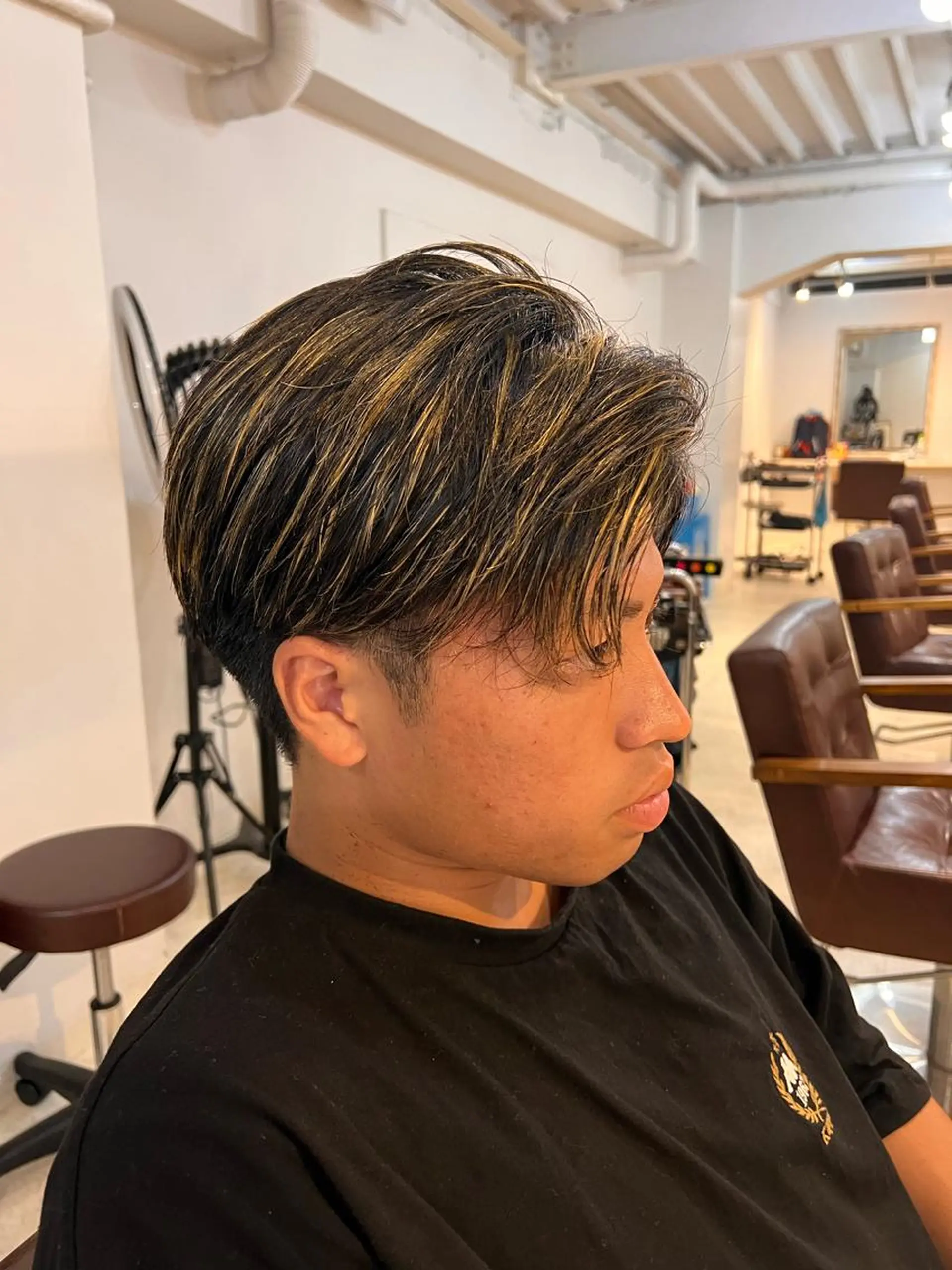 ショート カラー メンズ アップバング センターパート メンズハイライト メンズメッシュ ハイライトカラー 🤍中野 レオ🤍のヘアスタイル