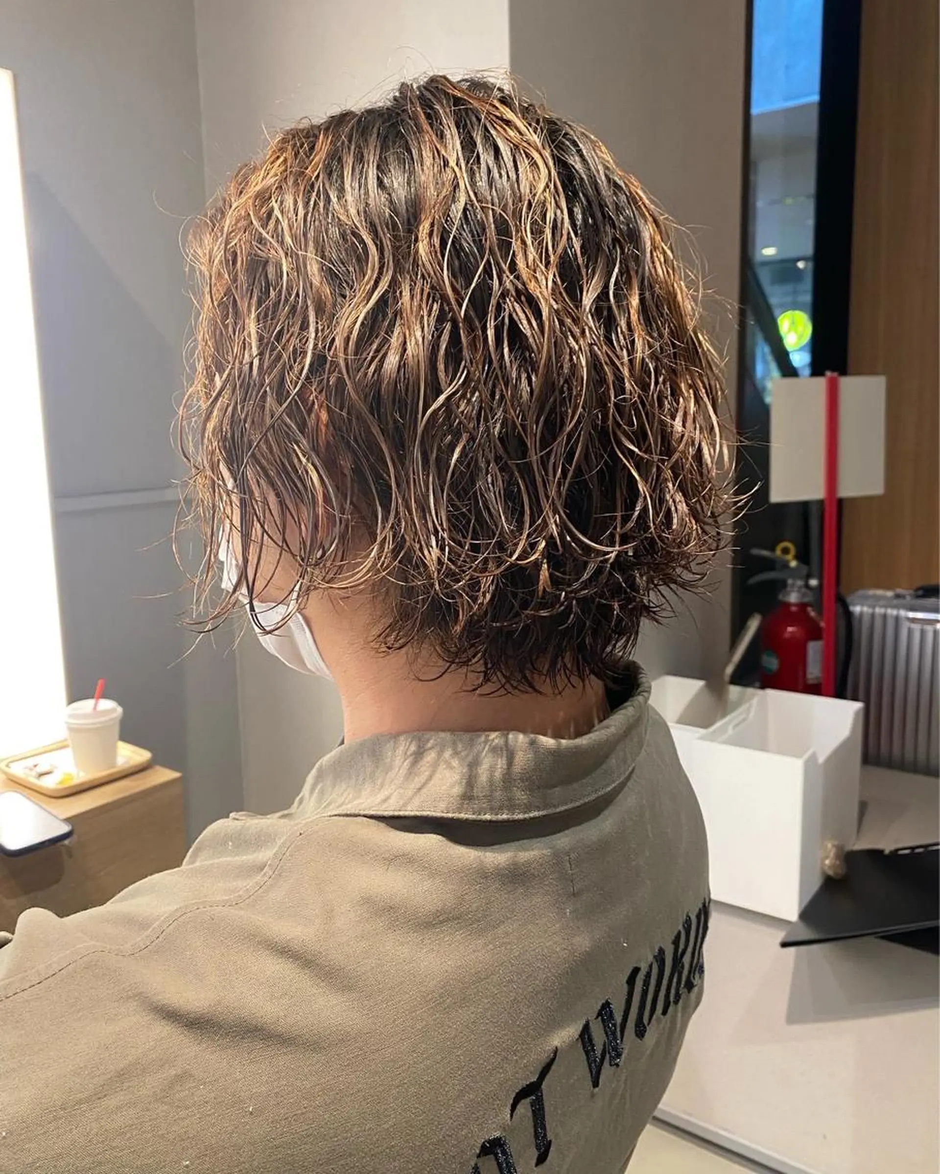 ミディアム パーマ メンズ 波巻きパーマ unopulir 景山　凌のヘアスタイル