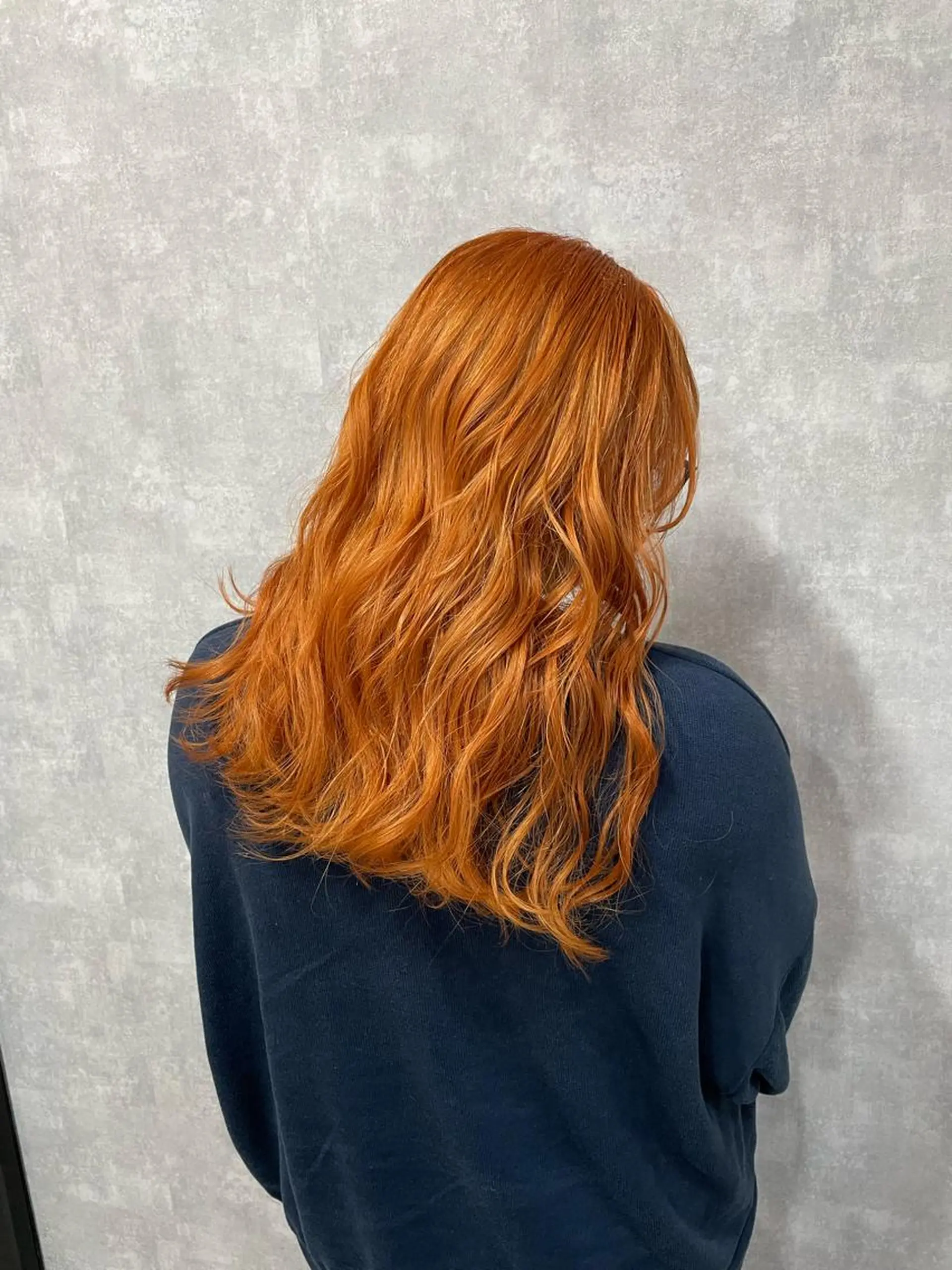 ショート 切りっぱなしボブ ショートボブ ハンサムショート 丸みショート アッシュ カット ヘアカラー トリートメント モテ髪/ボブ/ショー ト/アダチフウトのヘアスタイル