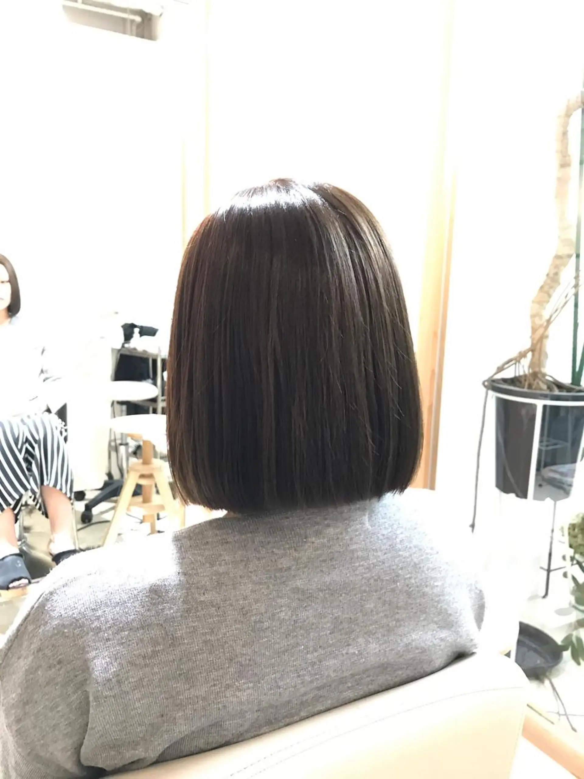 ミディアム カラー 切りっぱなしボブ ボブ 山内 瑞穂のヘアスタイル