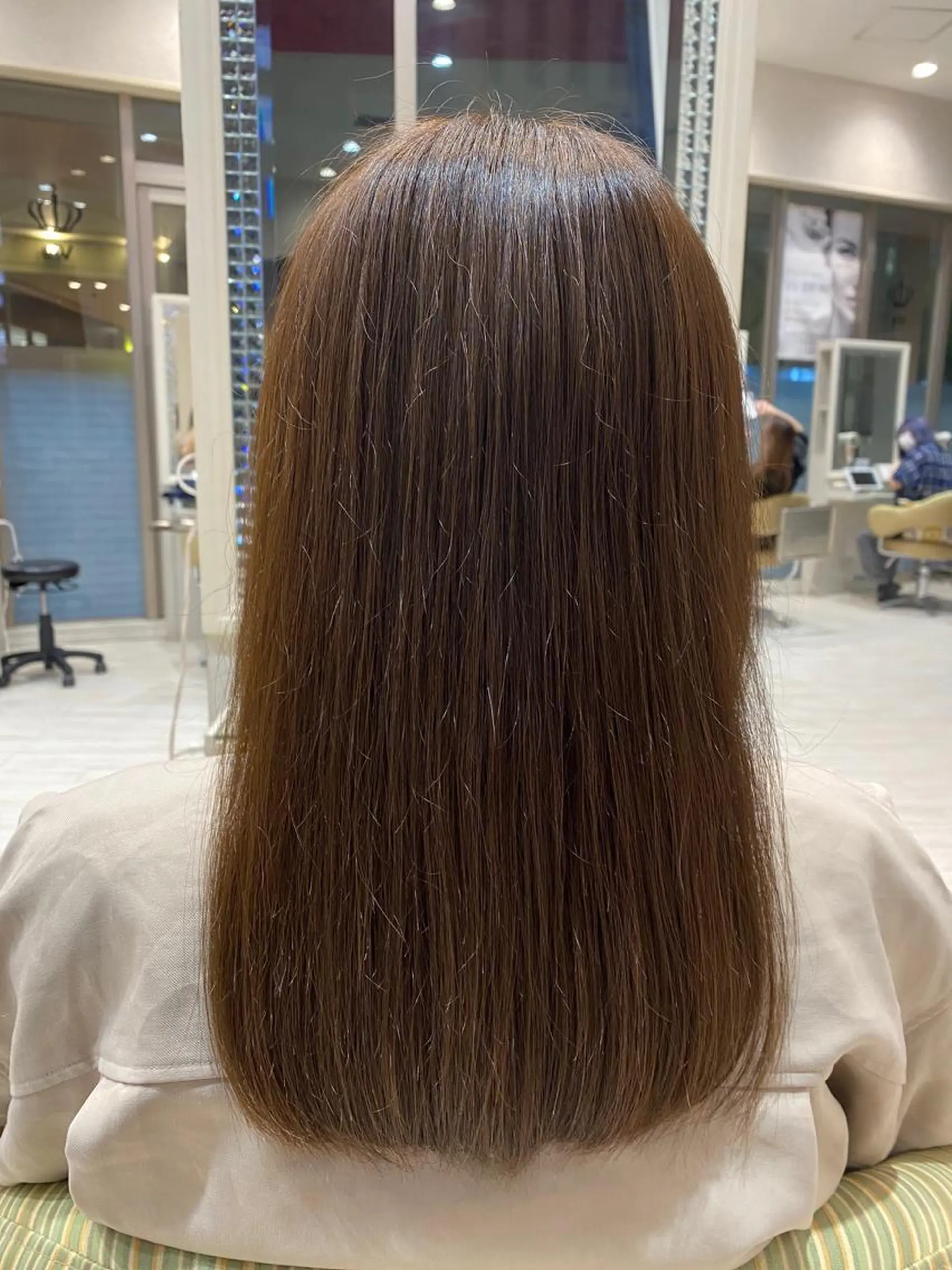 セミロング カラー アッシュ ヘアカラー 松尾 怜奈のヘアスタイル