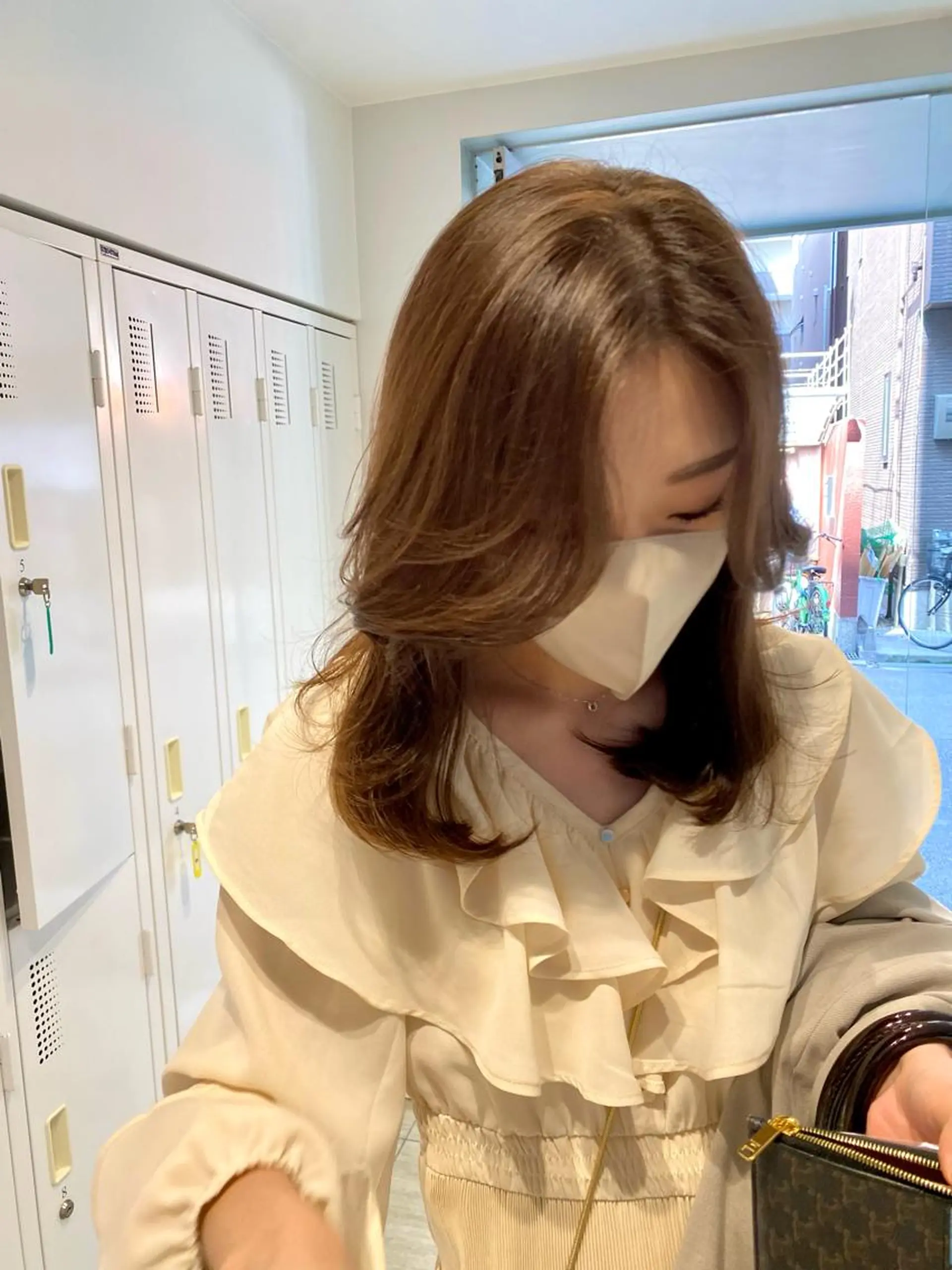 セミロング カラー エギョモリ 髪質改善 ヨシンモリ 韓国風ヘア おくれ毛 カット ヘアカラー トリートメント 韓国風レイヤーカット 💎髪質改善"yuiのヘアスタイル