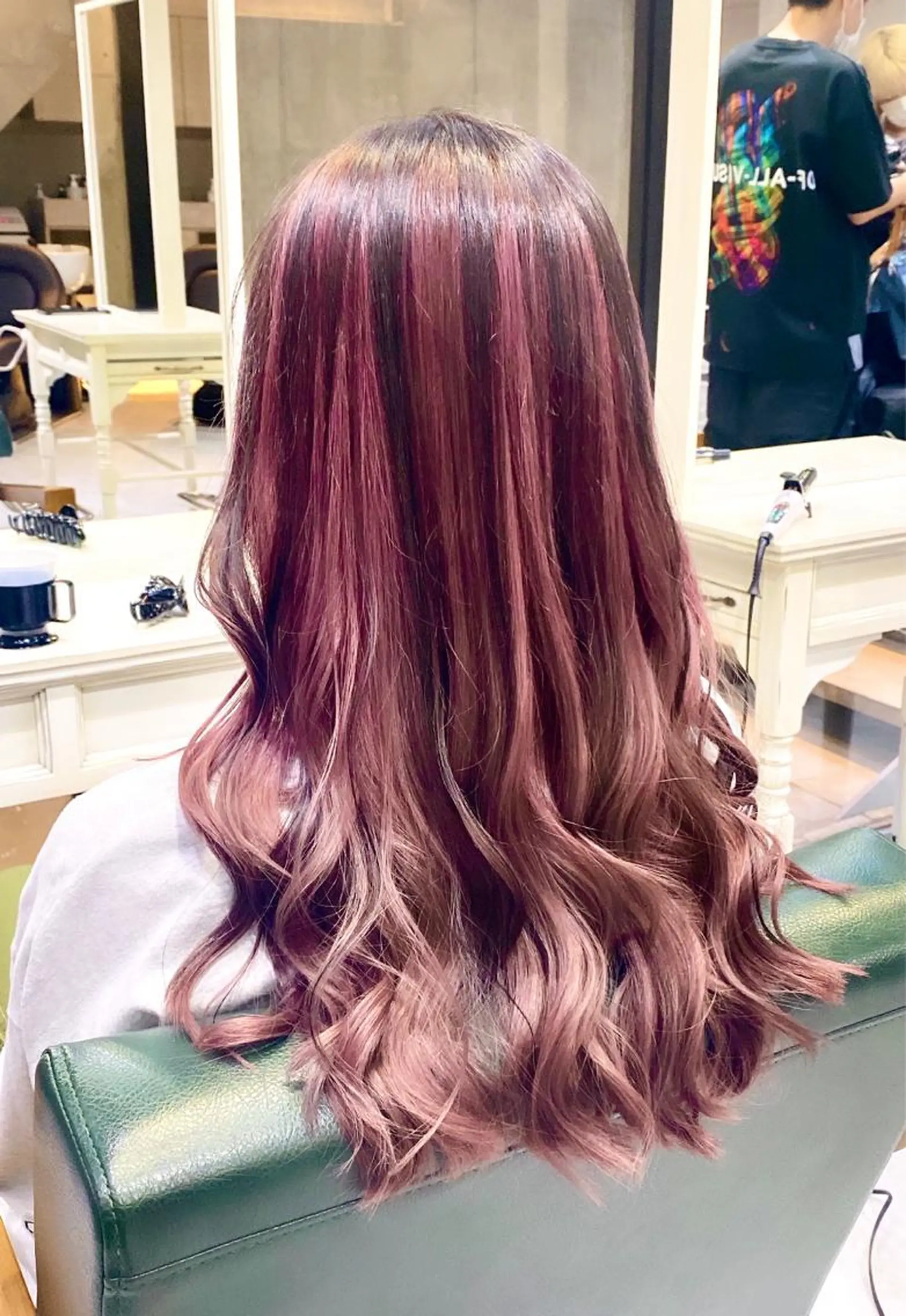 ロング カラー ヘアカラー 金子 真悠のヘアスタイル