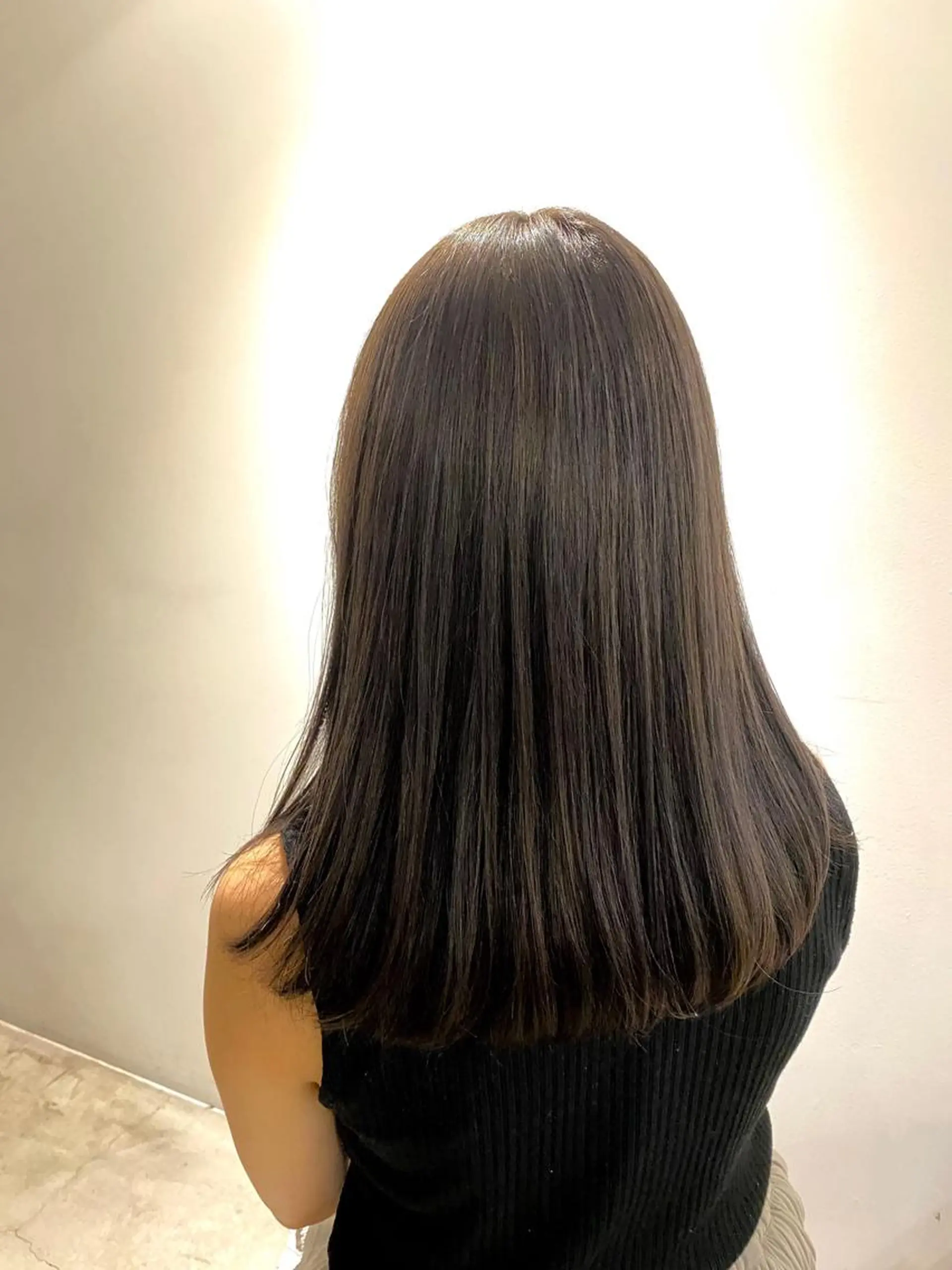 セミロング カラー アッシュ 透明感カラー カット ヘアカラー トリートメント サイトウ アカネのヘアスタイル