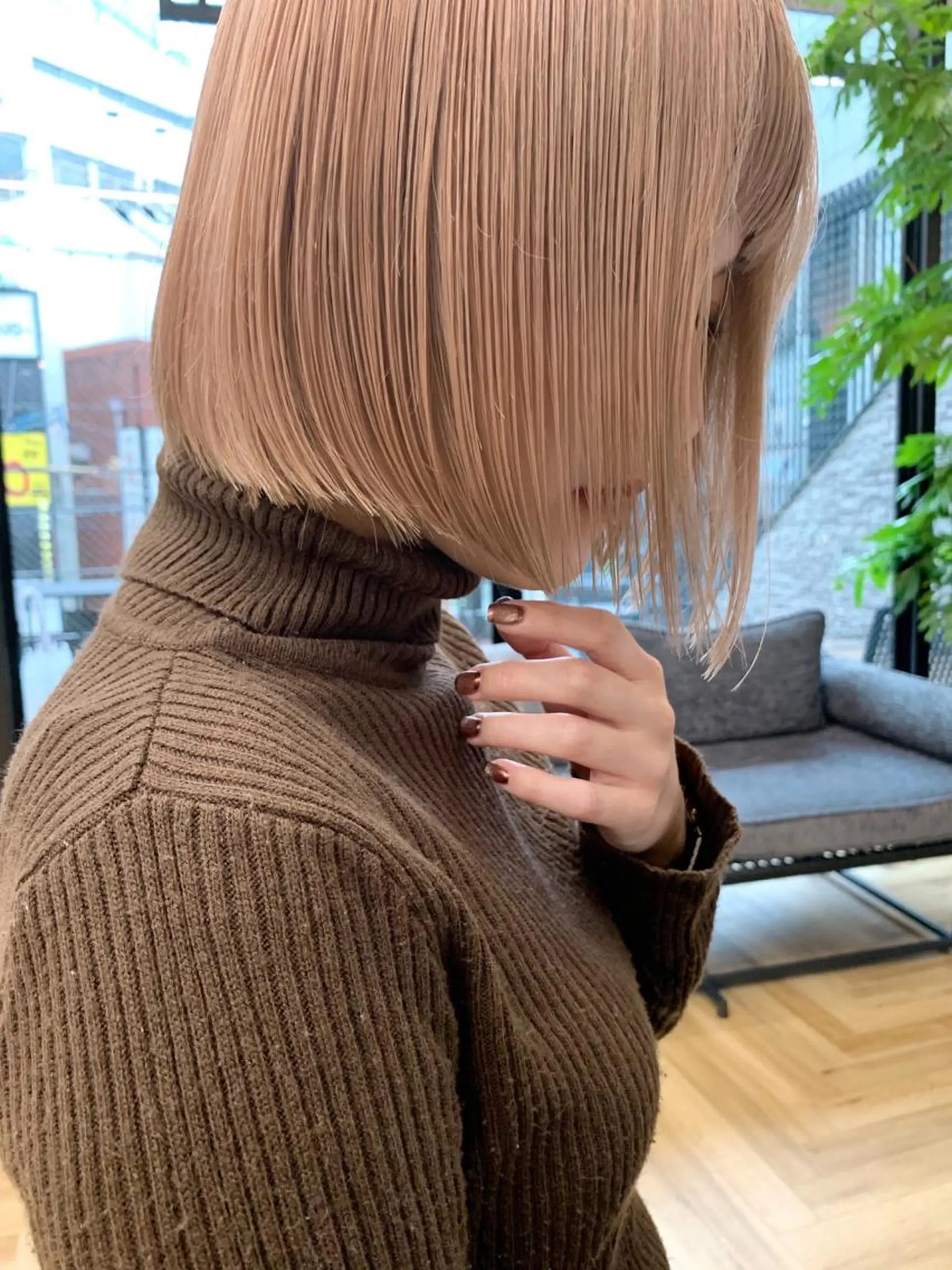 ショート ボブ 外国人風カラー ハイライト ショートヘア ヘアカラー 福山 晴香のヘアスタイル