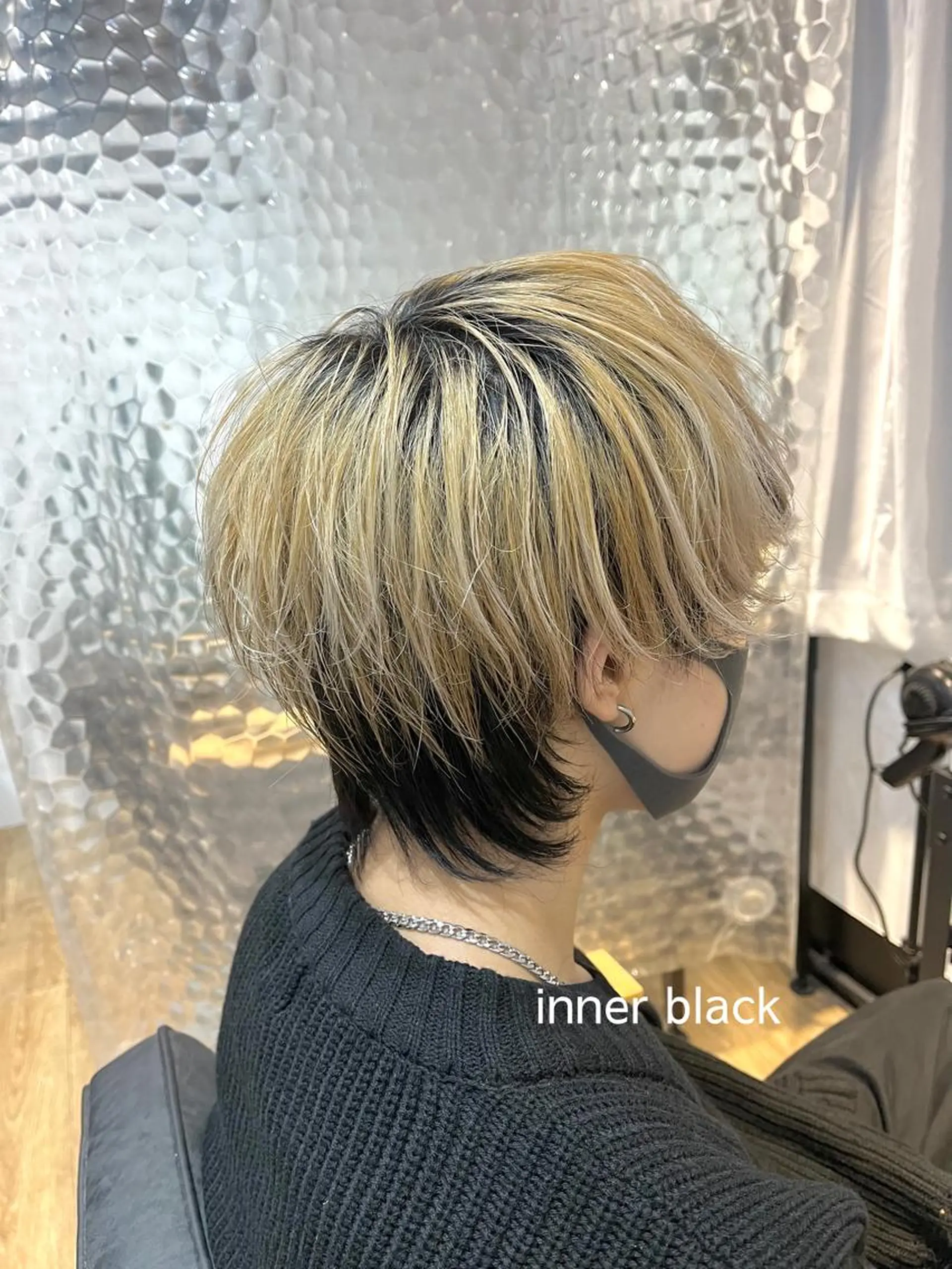 ミディアム カラー メンズ ミディアムパーマ メンズブリーチ センターパート フェードカット マッシュ カット ヘアカラー メンズカット/パーマ 久田良和のヘアスタイル