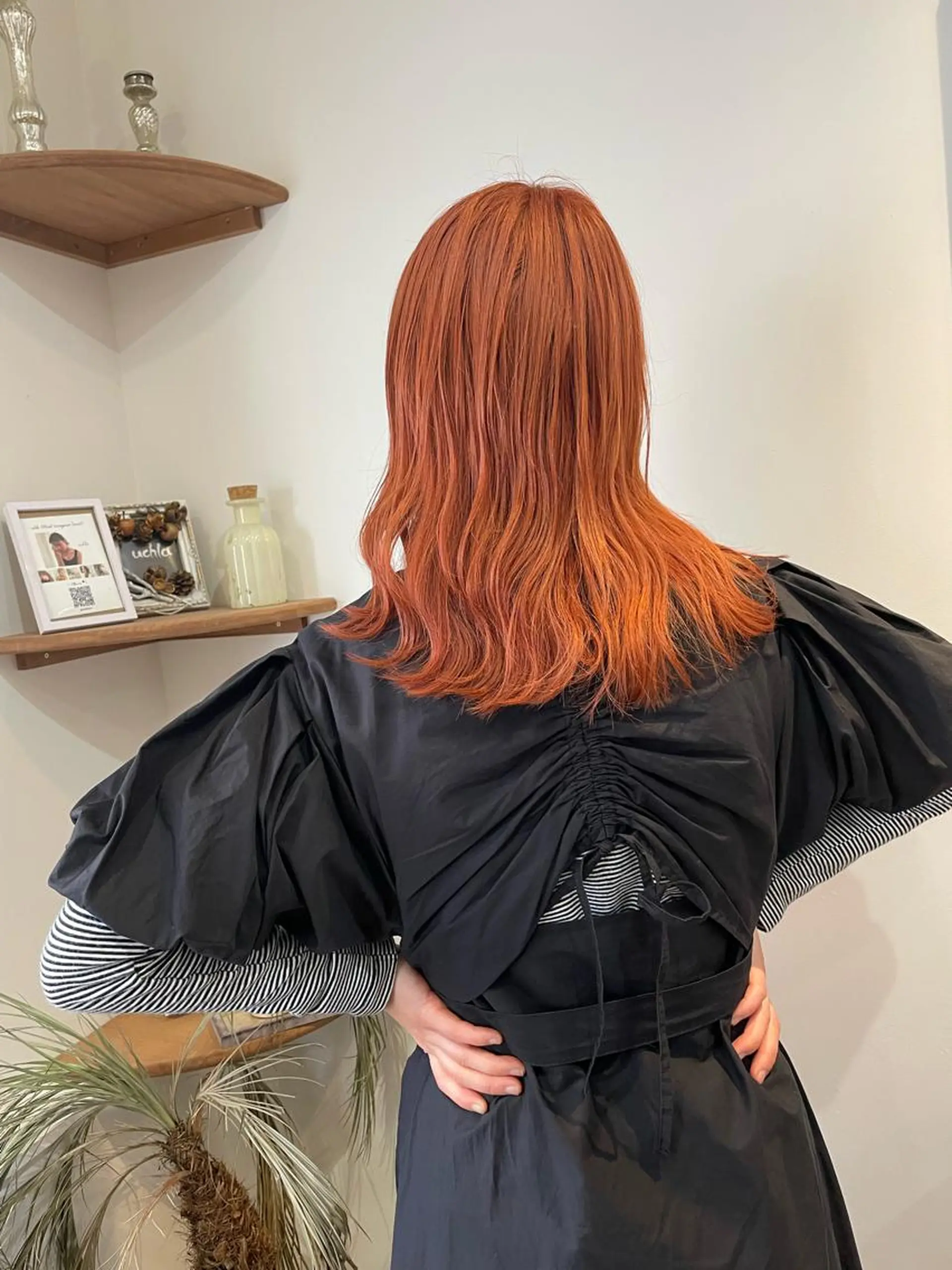 ミディアム 佐々木 芽衣のヘアスタイル