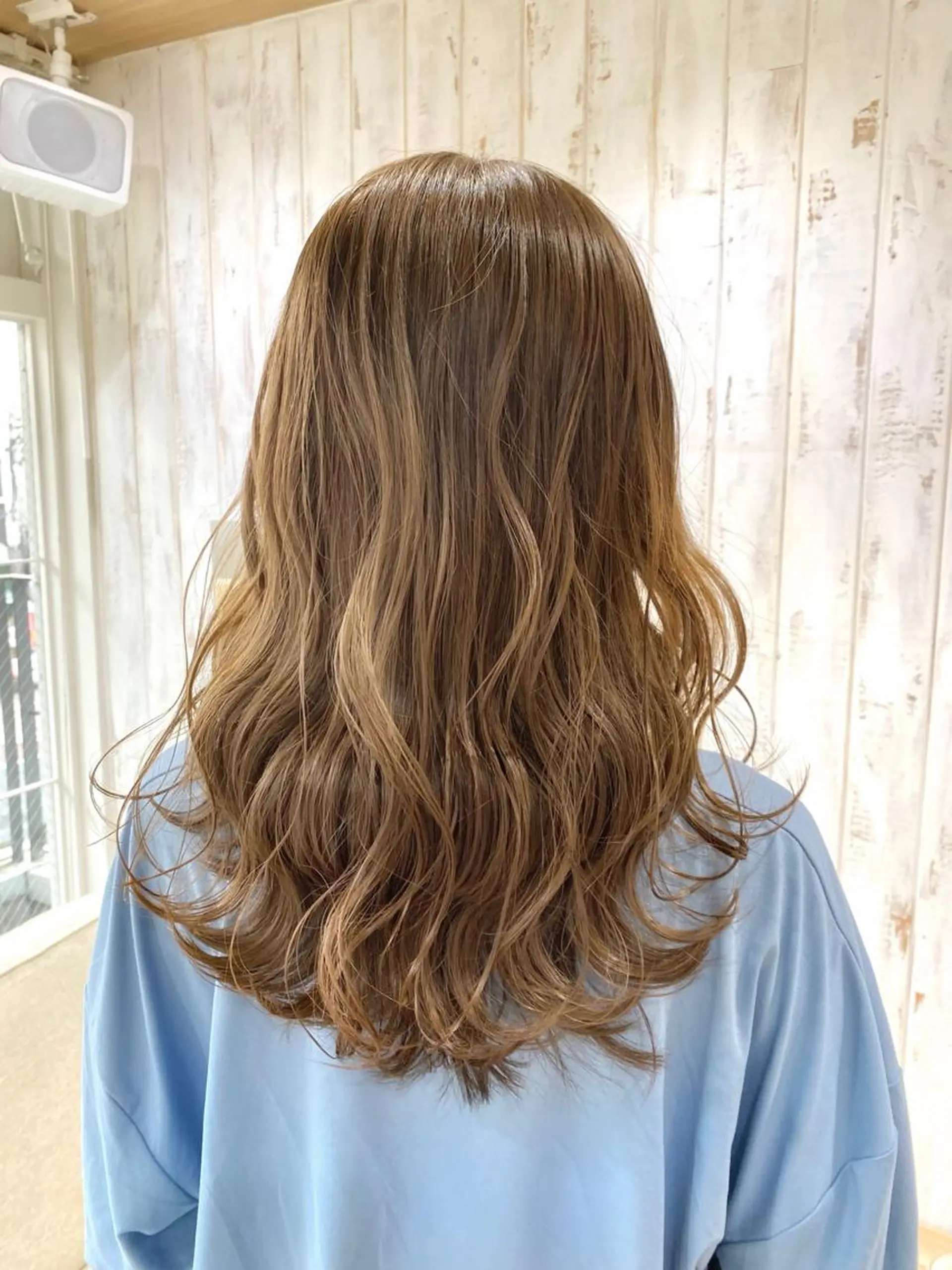 ロング カラー ベージュカラー カット ヘアカラー トリートメント やじま ひろこのヘアスタイル
